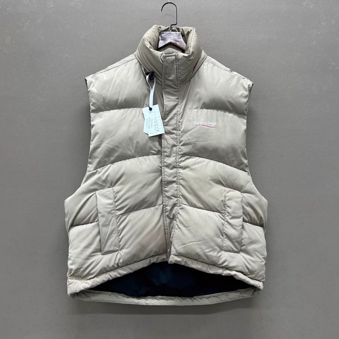 Balenciaga Balenciaga 95 New Hooded Down Vest Coca-Cola Print 34 Size XXS / US 00 / IT 34 - 1 Thumbnail
