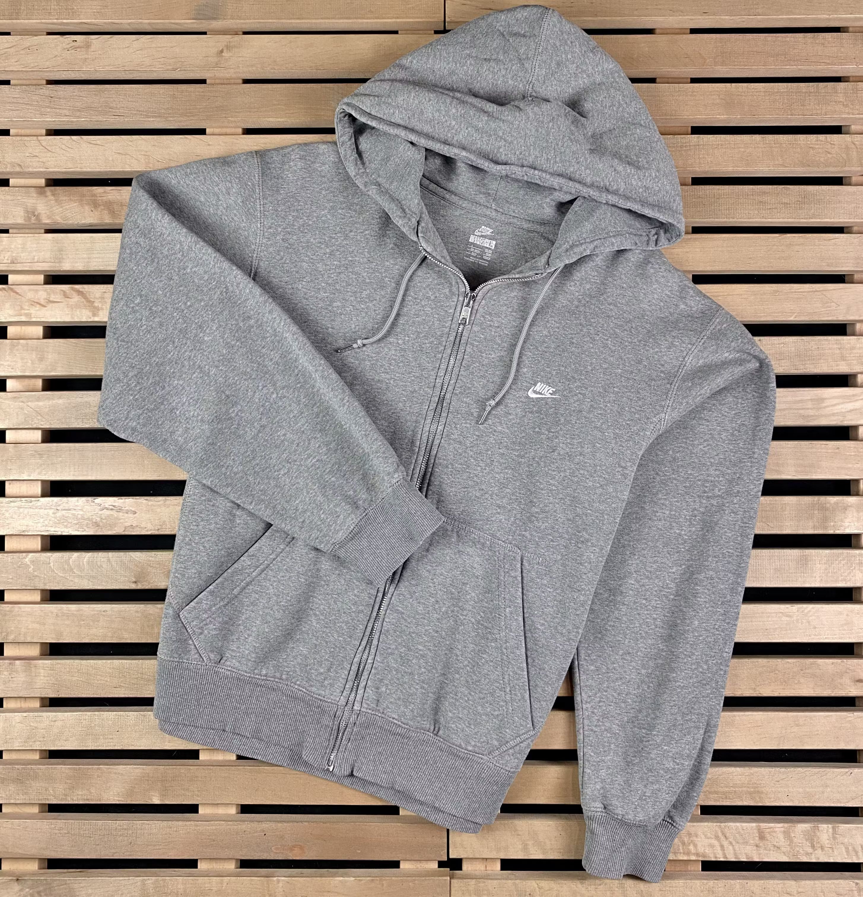 Nike × Vintage Men’s Full Zip Hoodie Nike Vintage Size L Size US L / EU 52-54 / 3 - 1 Thumbnail