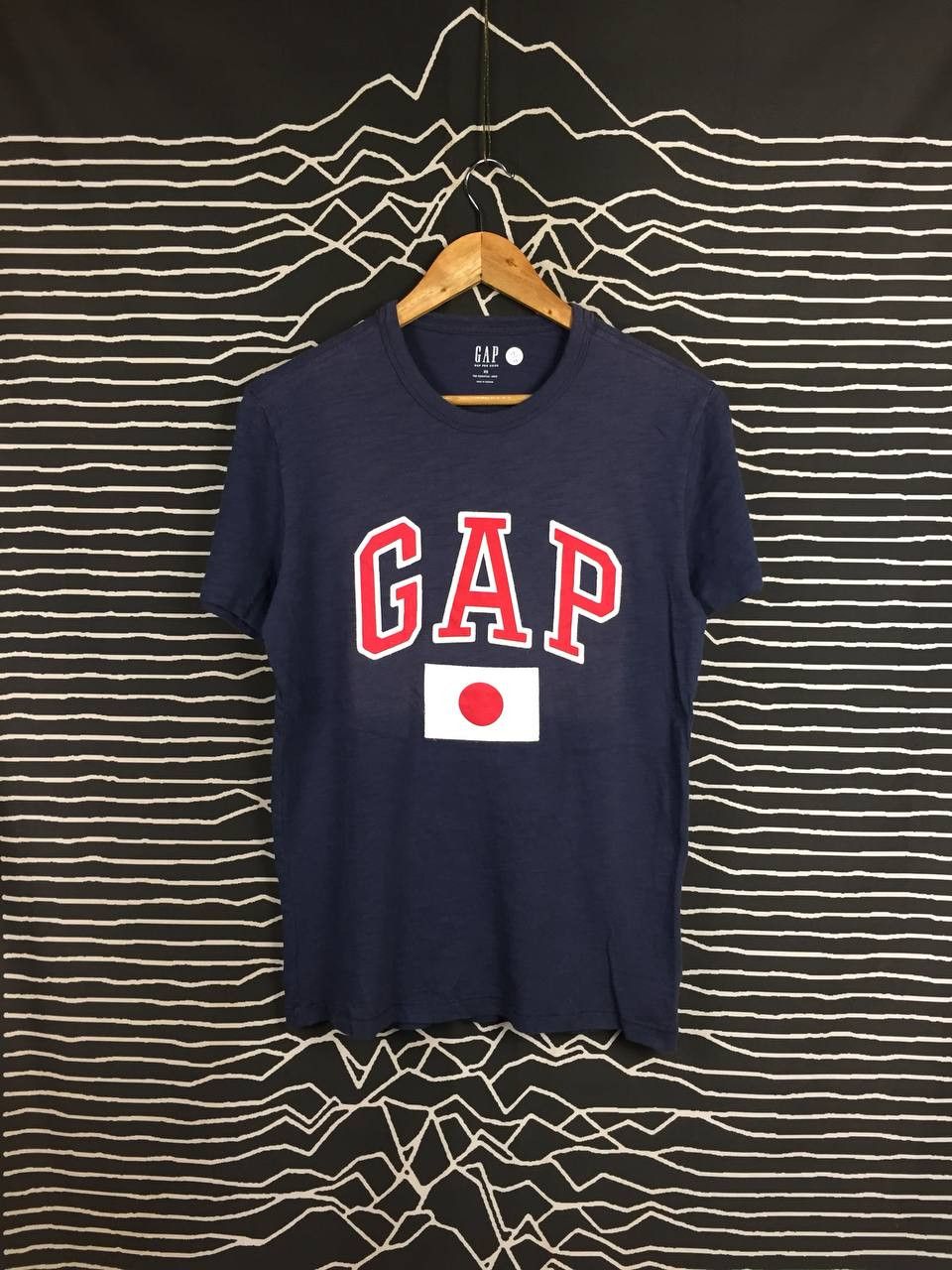 Gap GAP Japan Flag Logo Essential Crew Tee Size XS Size US XS / EU 42 / 0 - 2 Thumbnail