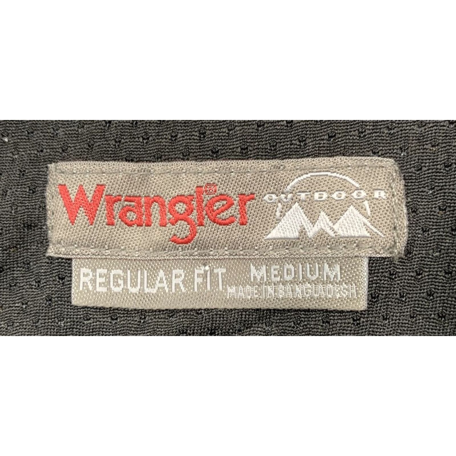 Wrangler Wrangler Outdoor Reg Fit Button Shirt Mens M Blue Plaid Vented Pockets 1-7" Zip Size US M / EU 48-50 / 2 - 7 Thumbnail