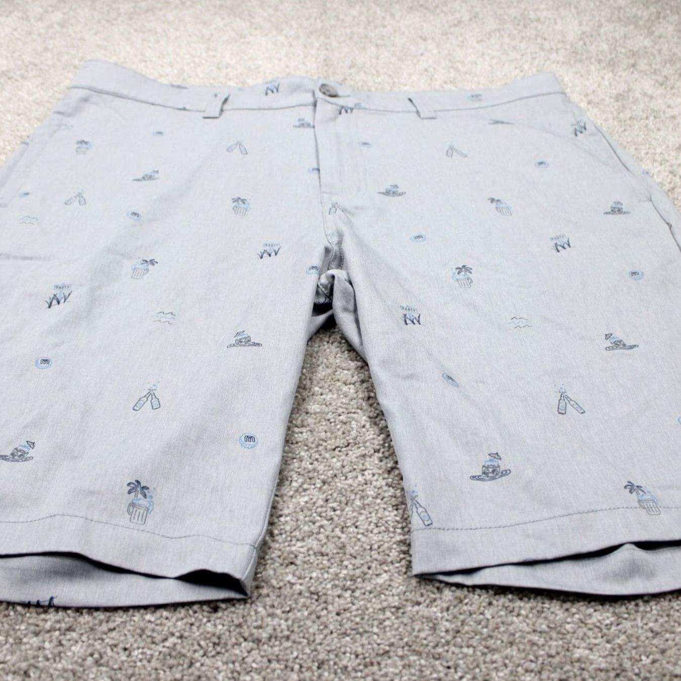 TravisMathew Travis Mathew Shipfaced AOP Shorts Mens 38 Gray Polyester Spandex 11" Inseam Bermuda Slim/Regular Fit Size US 38 / EU 54 - 2 Thumbnail