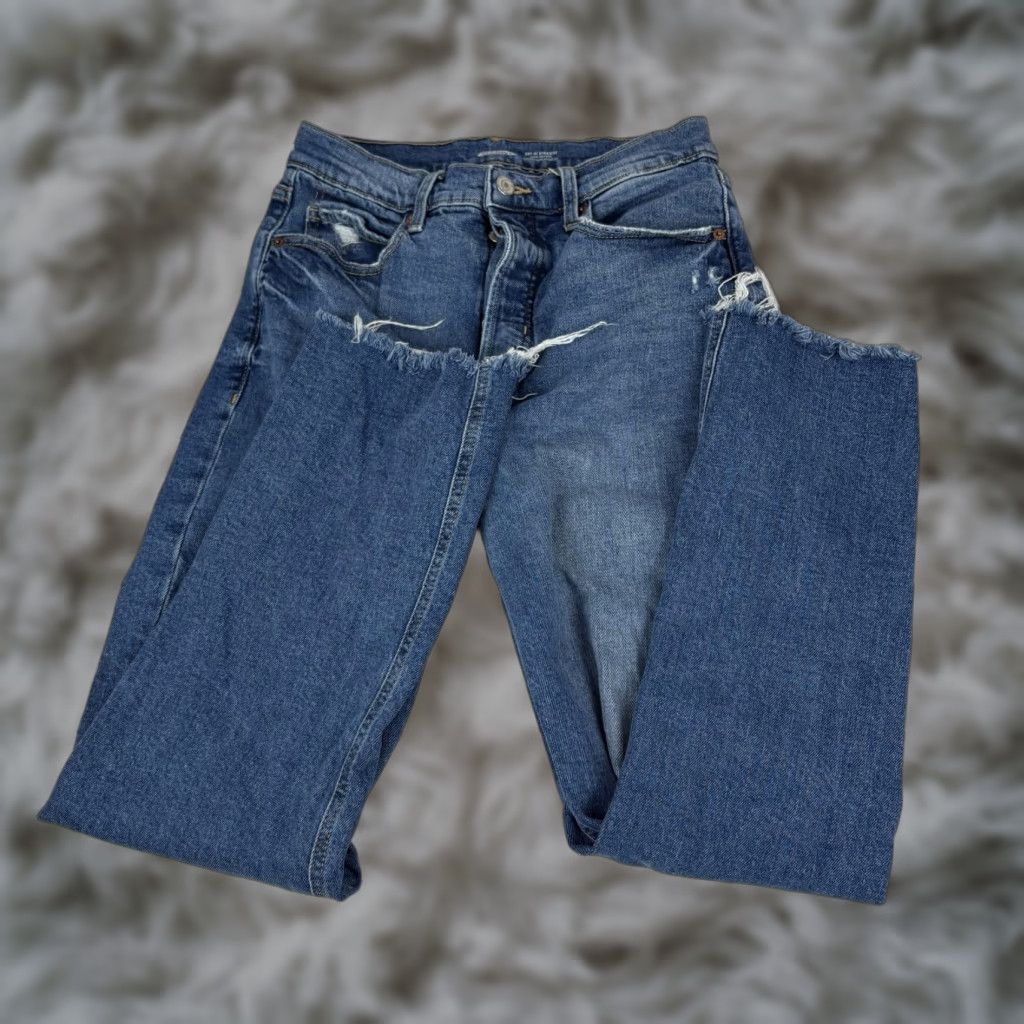 Old Navy Old Navy Jeans Womens 8 Blue Sky-Hi Straight Extra High Rise Distressed Denim Medium Blue 27 Inseam 27 In Womens Jeans Size 30" / US 8 / IT 44 - 1 Thumbnail