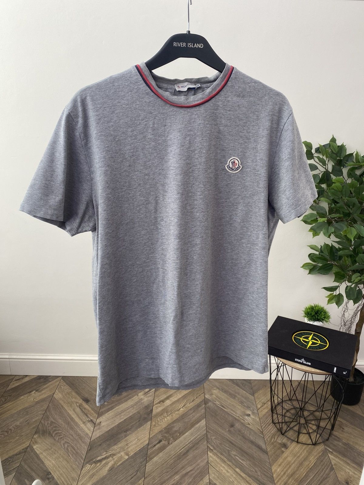 Moncler Vintage Moncler Denim Logo Gray Tee Size US L / EU 52-54 / 3 - 1 Thumbnail