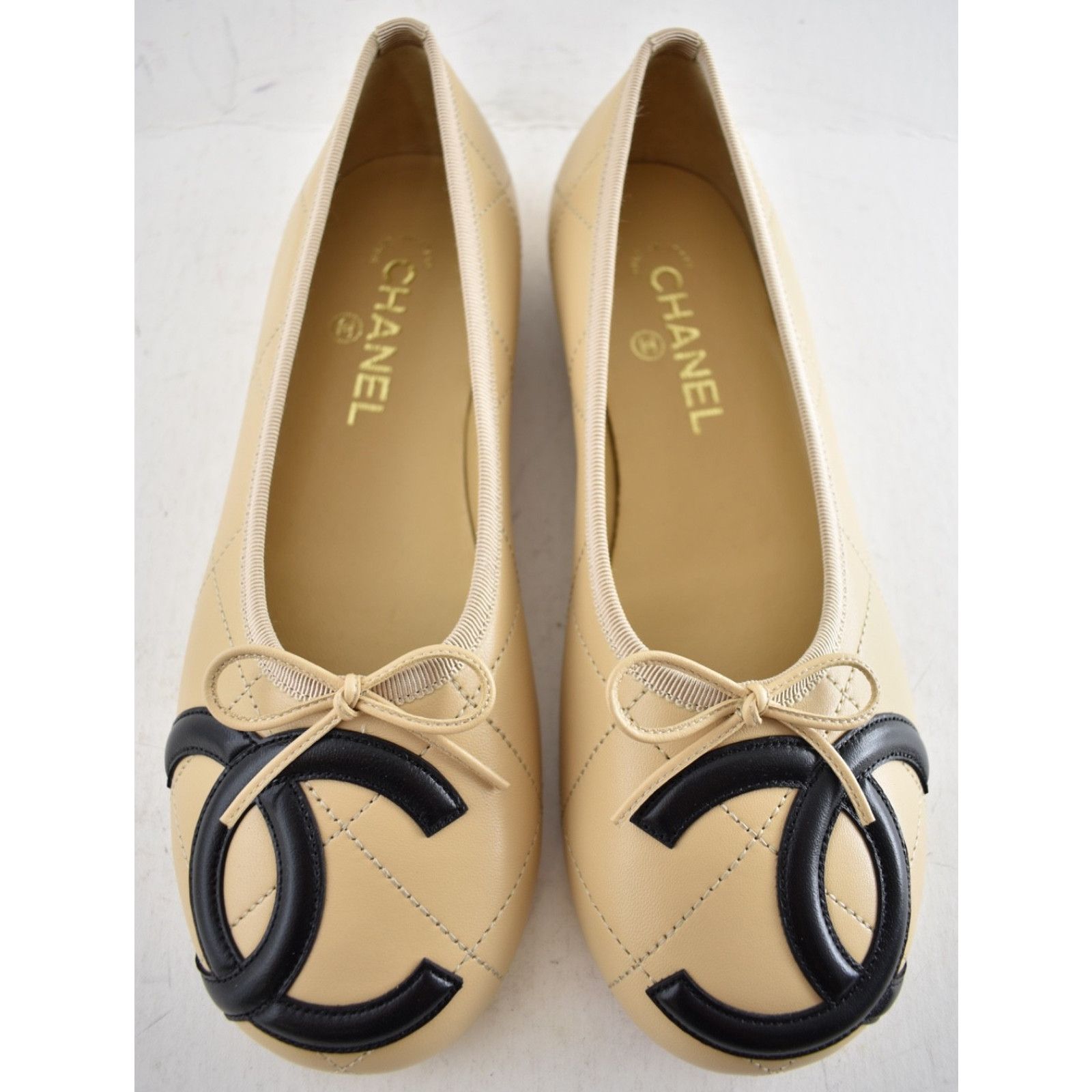 Chanel Chanel Coco Beach Cambon Beige Black CC XL Logo Flats 37 Size US 6 / IT 36 - 16 Thumbnail