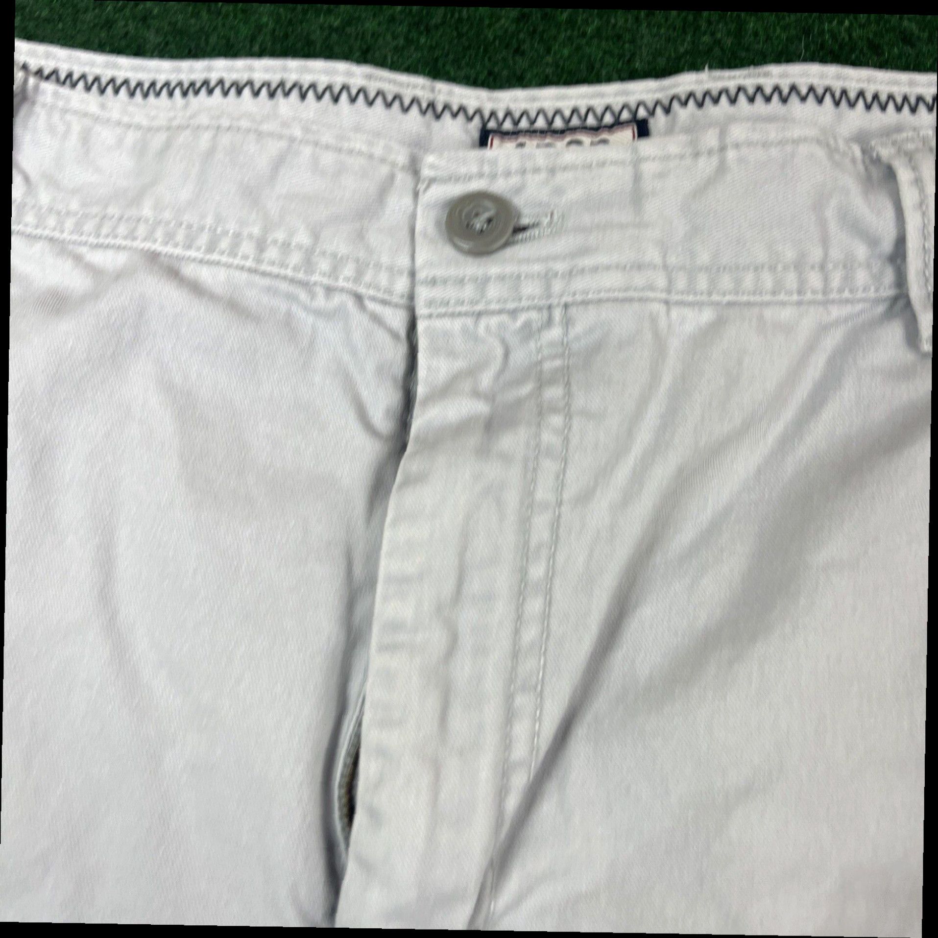 Izod Izod Men's Shorts Gray 36 Flat Front Golf Casual Performance Chino Size US 36 / EU 52 - 3 Thumbnail