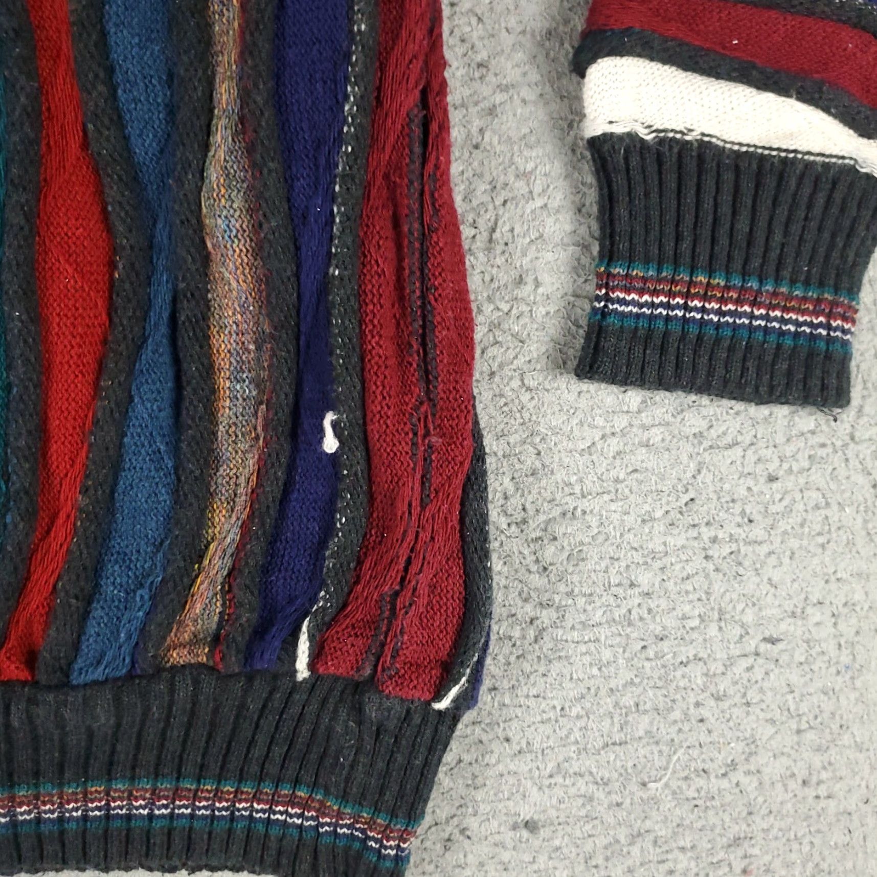 Alfani VINTAGE Alfani Sweater Mens Large Red Blue Stripe 3D Knit Pullover Size US L / EU 52-54 / 3 - 6 Thumbnail