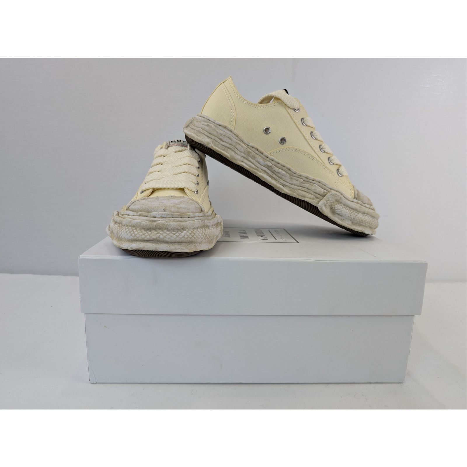 Maison MIHARA YASUHIRO o1rshd1 Peterson 23 OG Sole Canvas Low-Top Sneaker in White Size US 8 / EU 41 - 19 Thumbnail