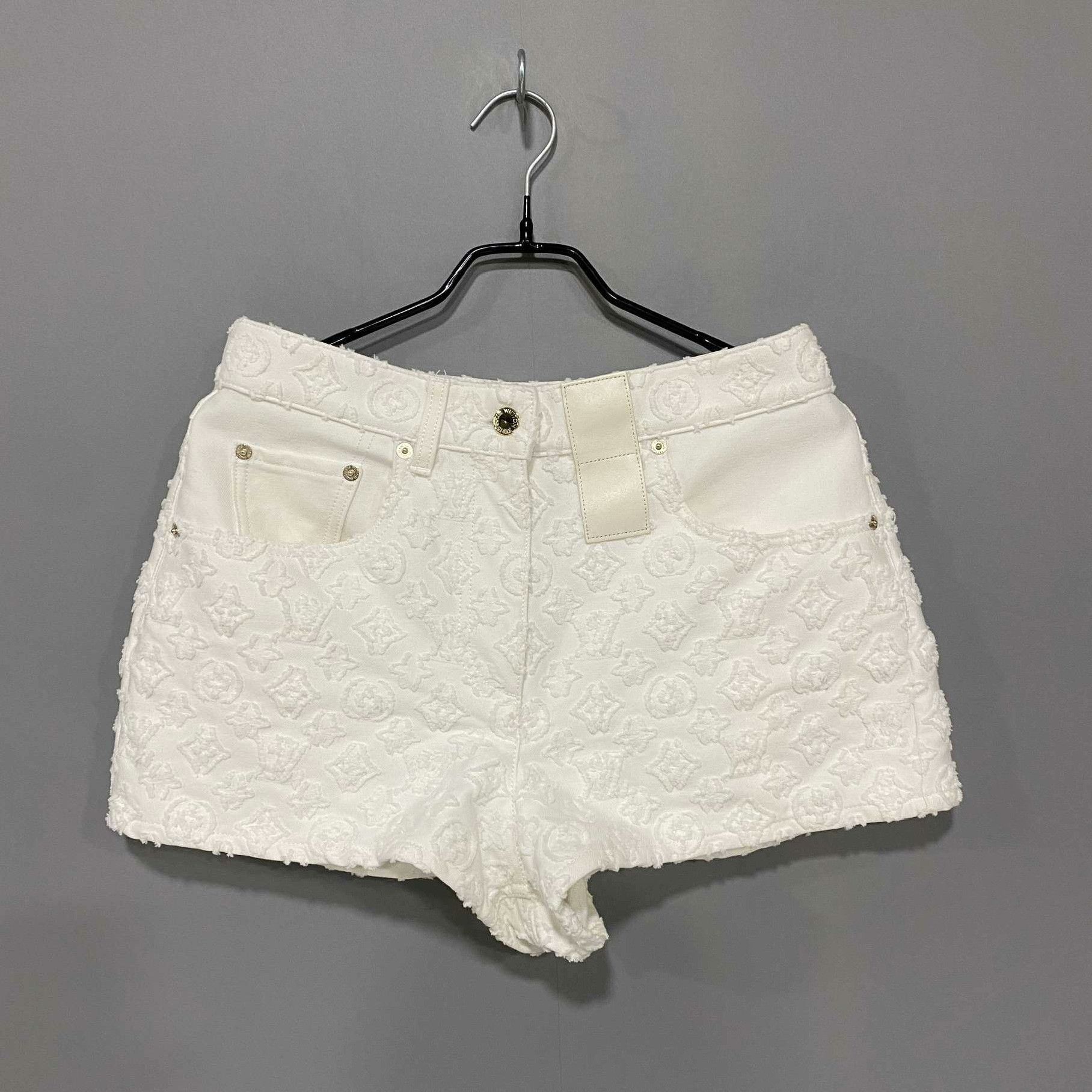 Louis Vuitton Louis Vuitton Pants 30 Women Size 30" / US 8 / IT 44 - 1 Thumbnail