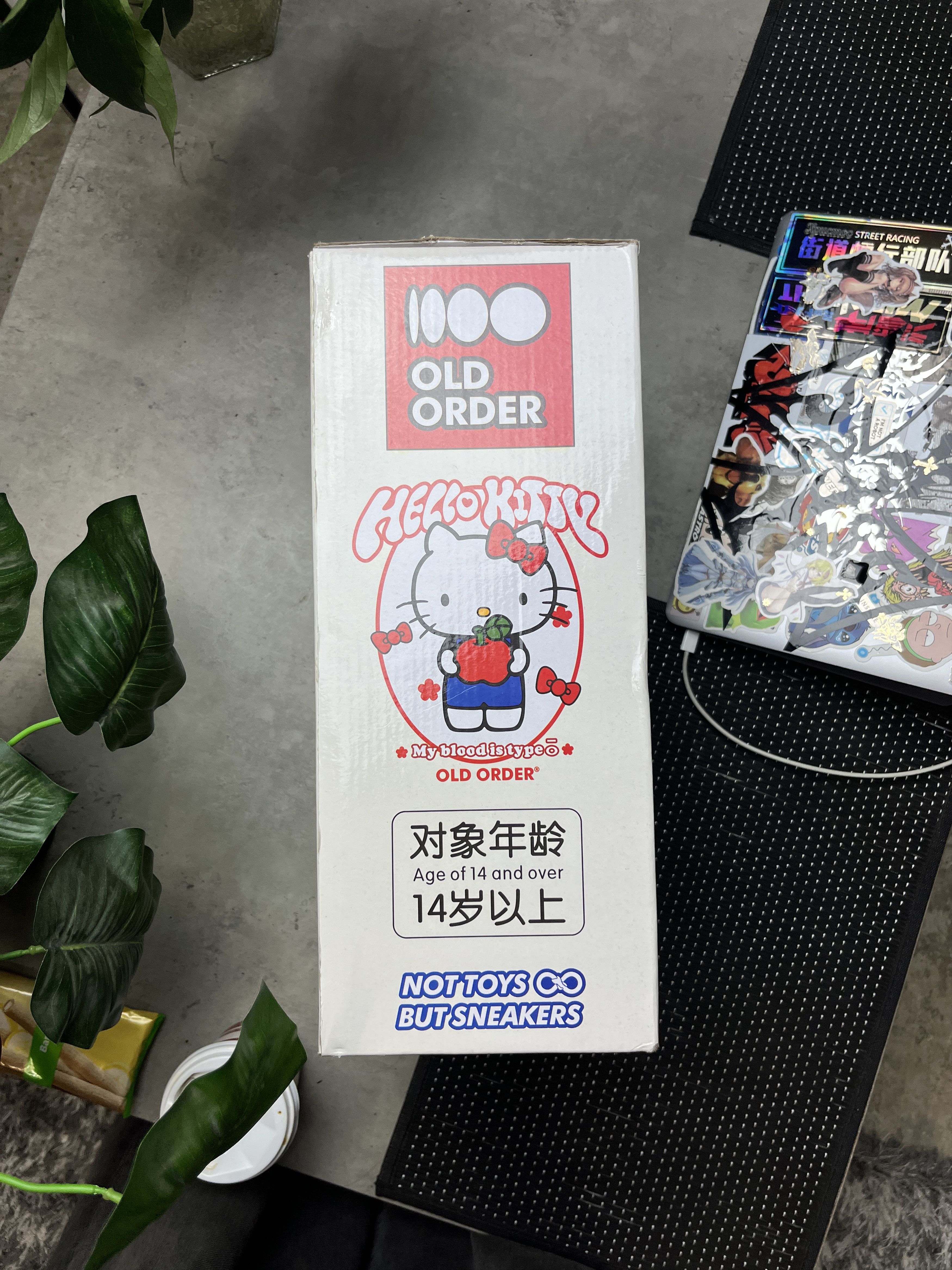 Other OLD ORDER X SANRIO HELLO KITTY SKATER 001 - 5117 Size US 10 / EU 43 - 9 Thumbnail