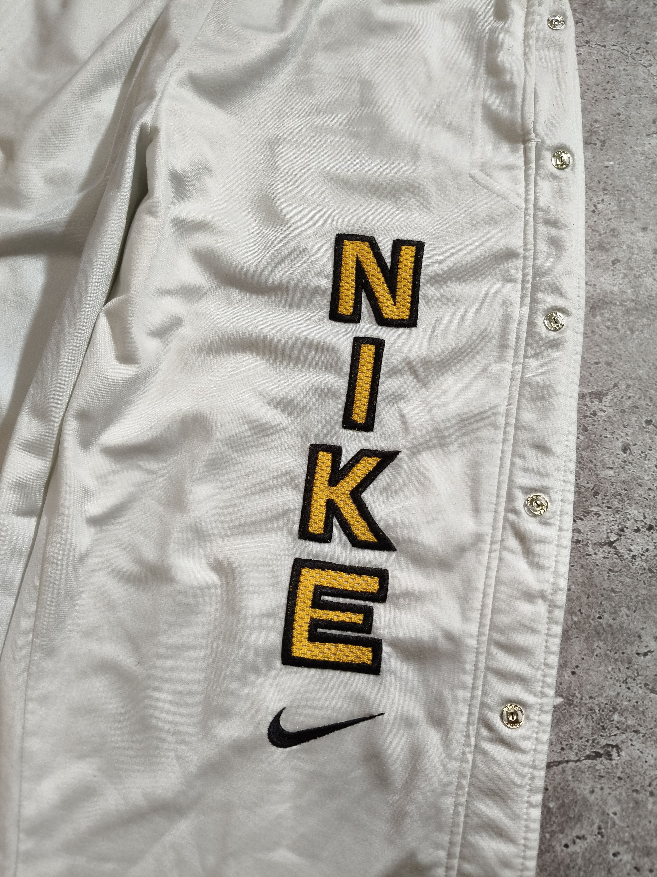 Nike Vintage Nike Snap Button Track Pants White Size M Size US 32 / EU 48 - 4 Thumbnail