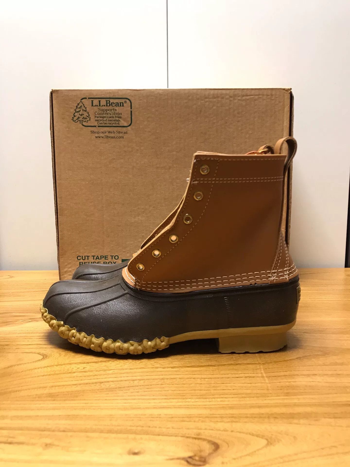 L.L. Bean L.L.Bean 8-inch Duck Boots Size US 9 / EU 42 - 1 Thumbnail