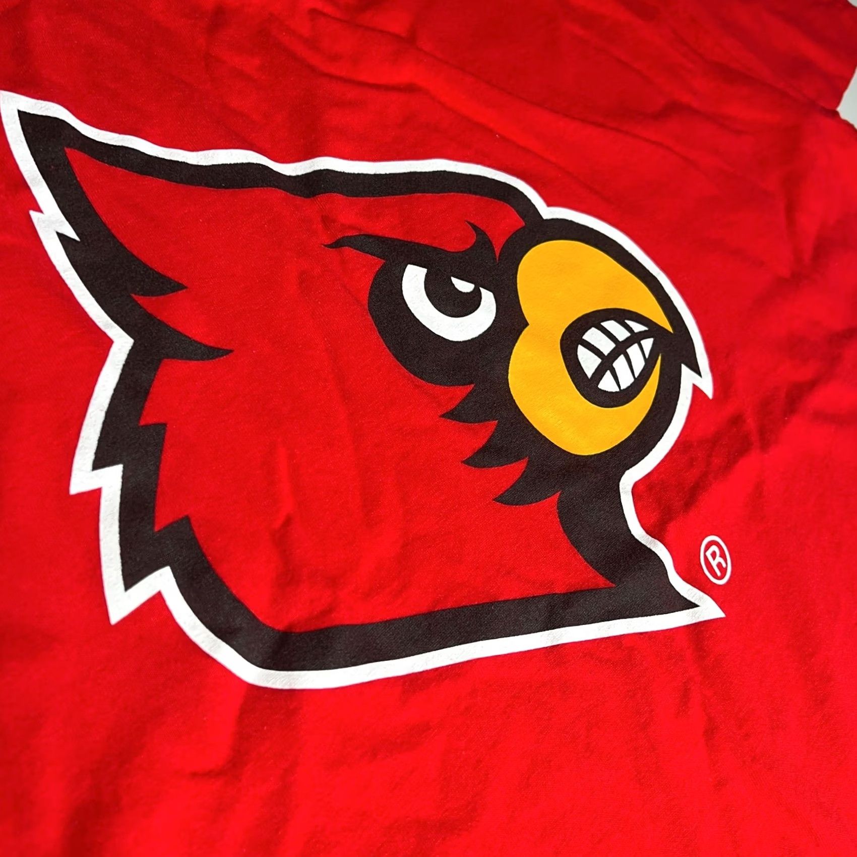 Vintage Blue 84 University of Louisville Cardinals T-Shirt Red XL Graphic Tee NCAA Sport Size US XL / EU 56 / 4 - 4 Thumbnail