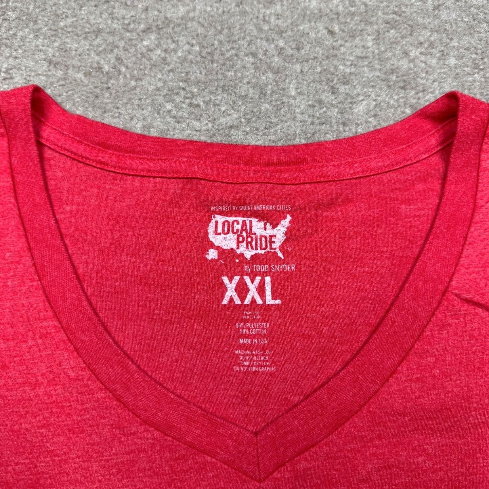Todd Snyder Todd Snyder Local Pride T Shirt Women 2XL Red V Neck Slim Cali Stretch Shirt Women 2XL Red California Beach Classic Logo Slimming Stretch Vintage No Size XXL / US 16-18 / IT 52-54 - 2 Thumbnail