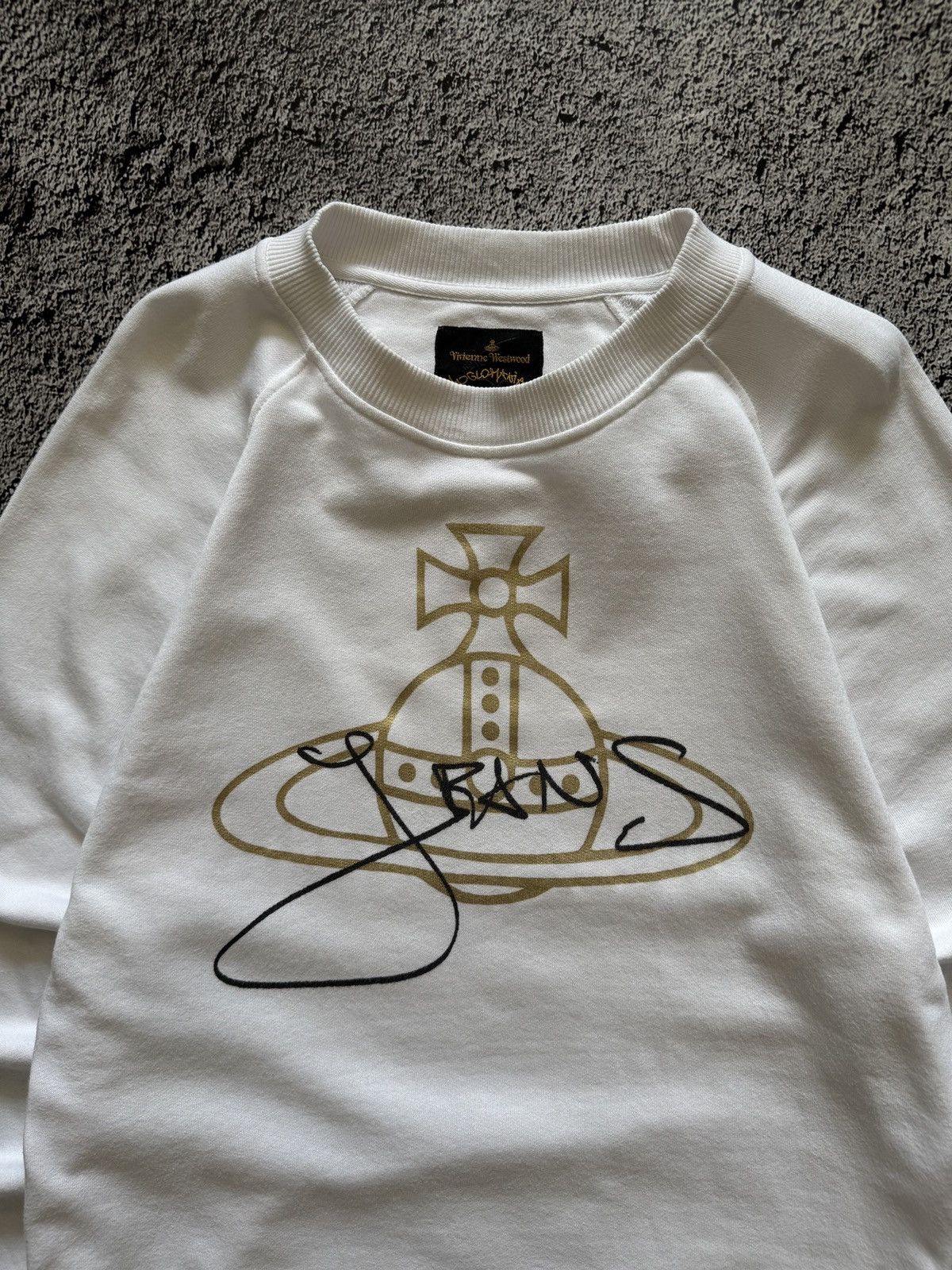 Vivienne Westwood Vivienne Westwood Vintage White Centre Logo Sweatshirt Size US S / EU 44-46 / 1 - 4 Thumbnail