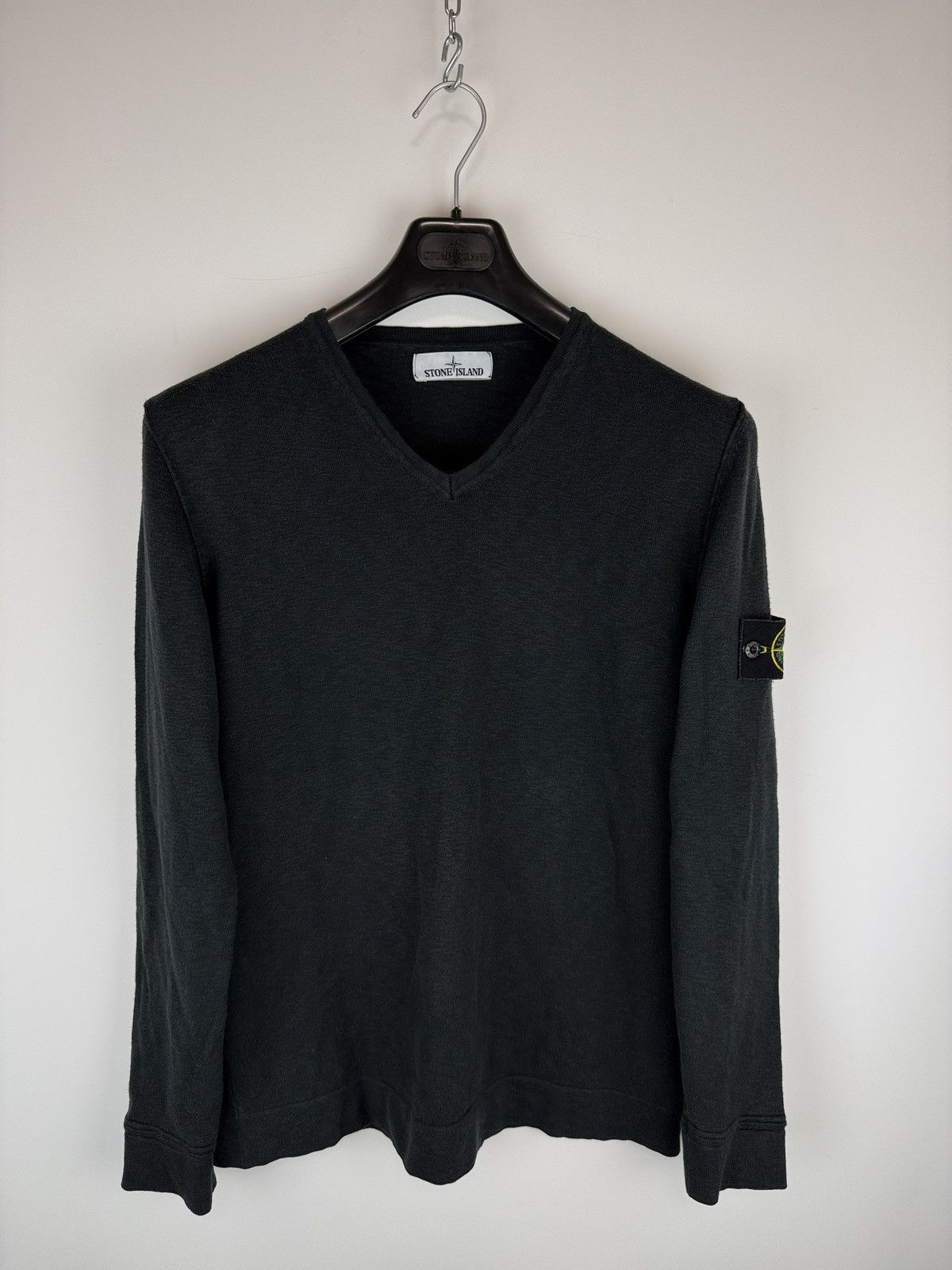 Stone Island Black Stone Island v-neck sweater Size US L / EU 52-54 / 3 - 1 Thumbnail