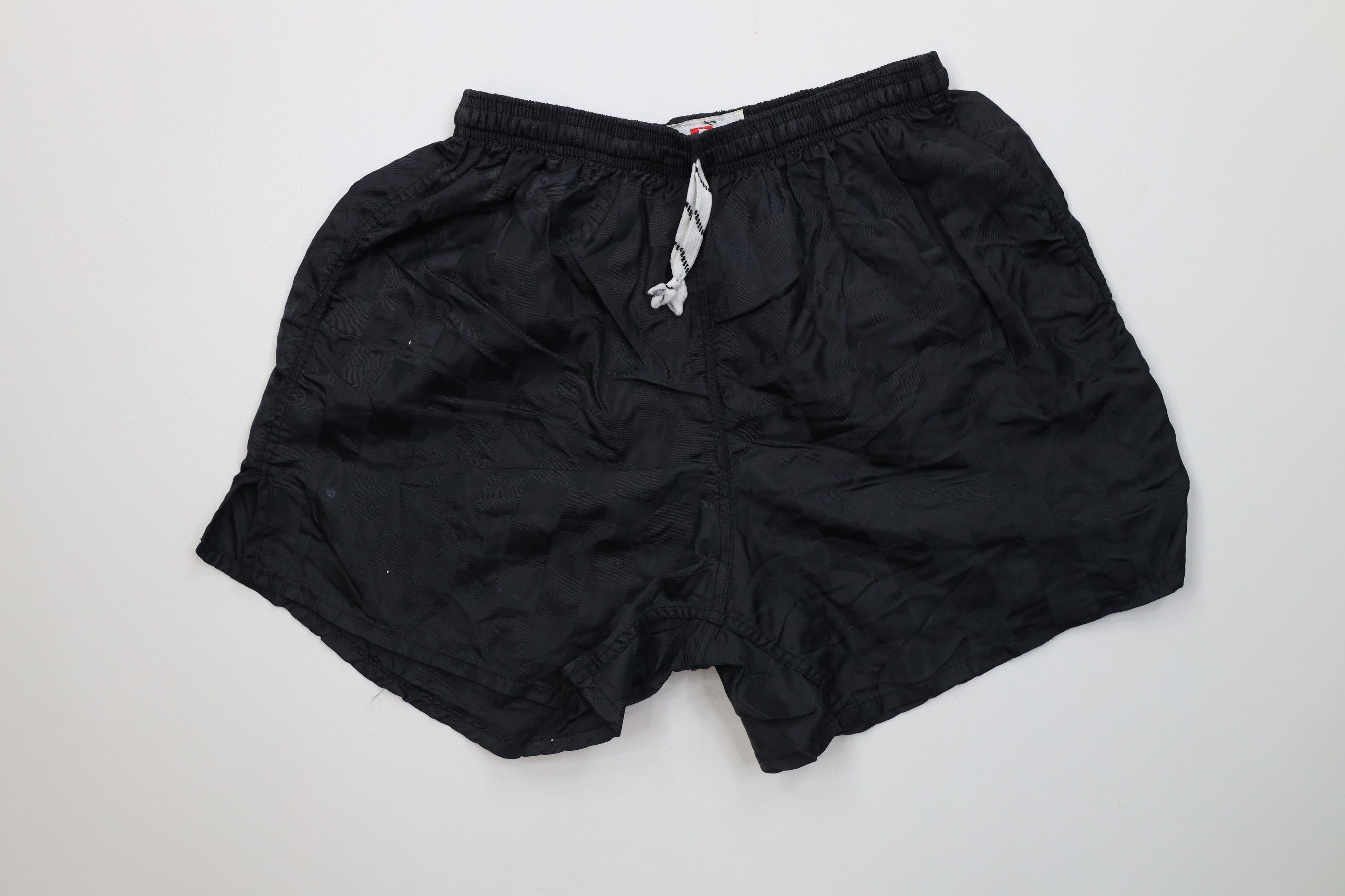 Vintage Vintage 90s Checkered Nylon Running Soccer Shorts Black USA Size US 32 / EU 48 - 1 Thumbnail