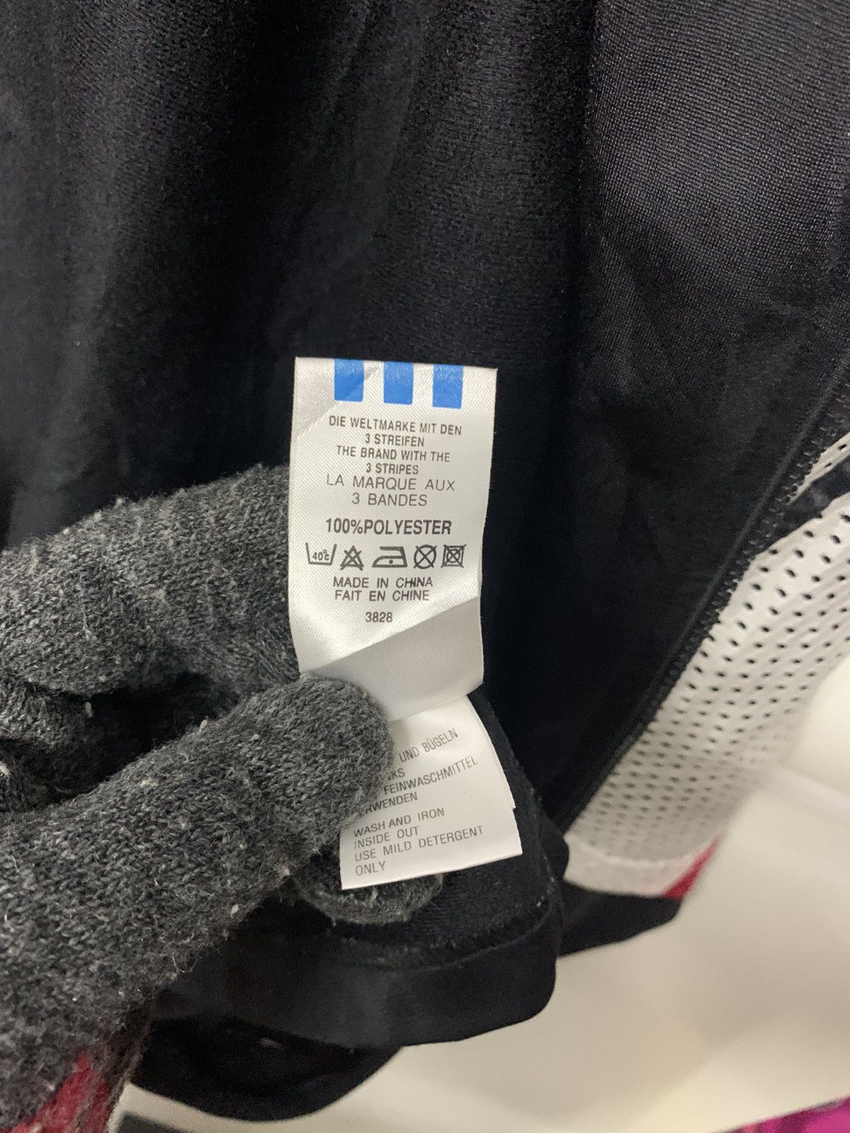 Adidas 90's Adidas Big Logo Streetwear Style Zipper Down Jacket Size US L / EU 52-54 / 3 - 12 Thumbnail