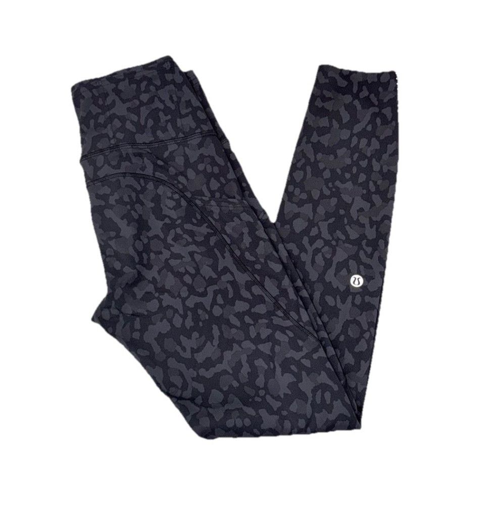 Lululemon LULULEMON F&F HR WITH POCKETS 23” LEGGING BLACK GREY SIZE 4 Size 27" / US 4 / IT 40 - 2 Thumbnail