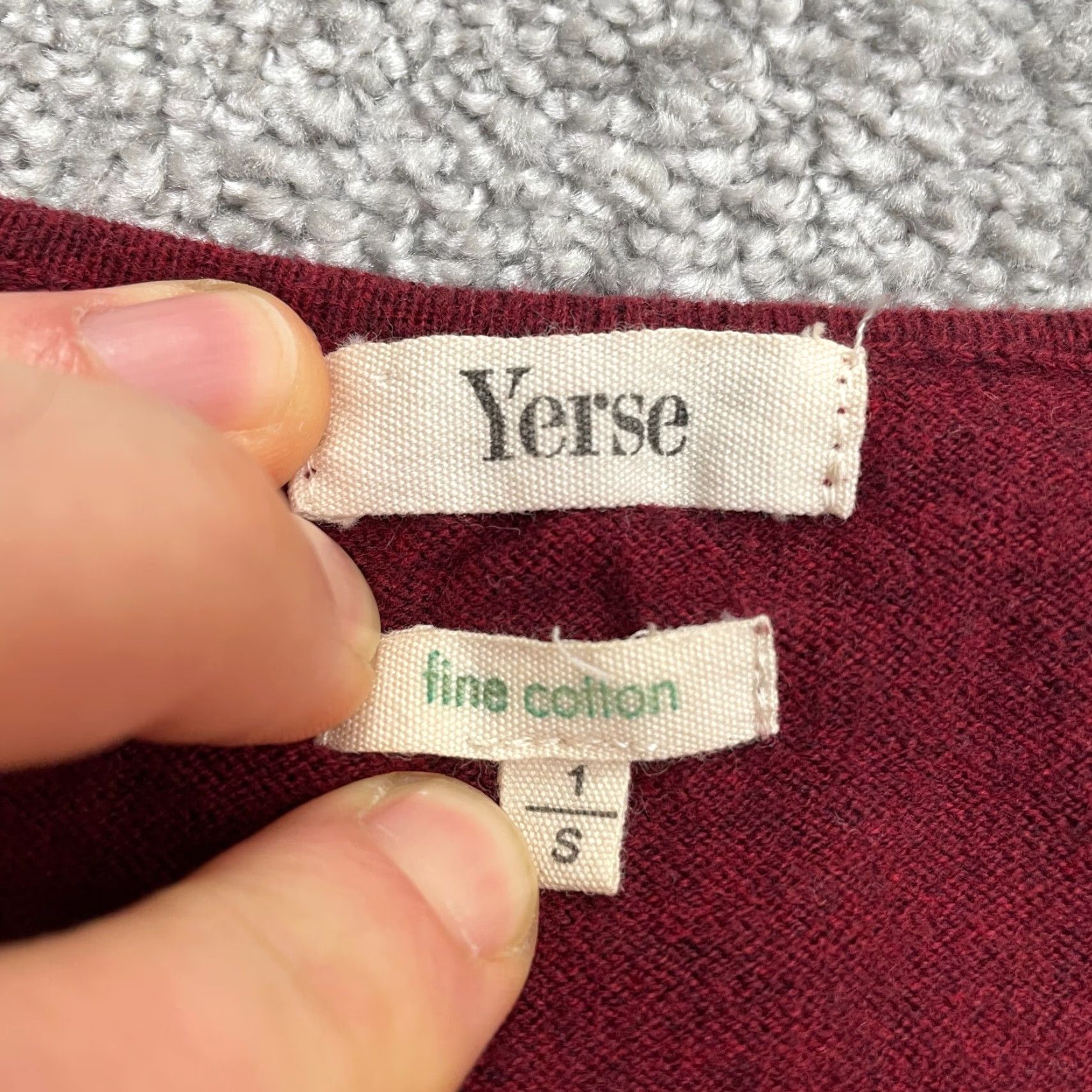 Vintage Yerse Women's Sweater Small Red Sequin V-Neck Casual Pullover Cotton Lightweight Regular Fit Size S / US 4 / IT 40 - 5 Thumbnail