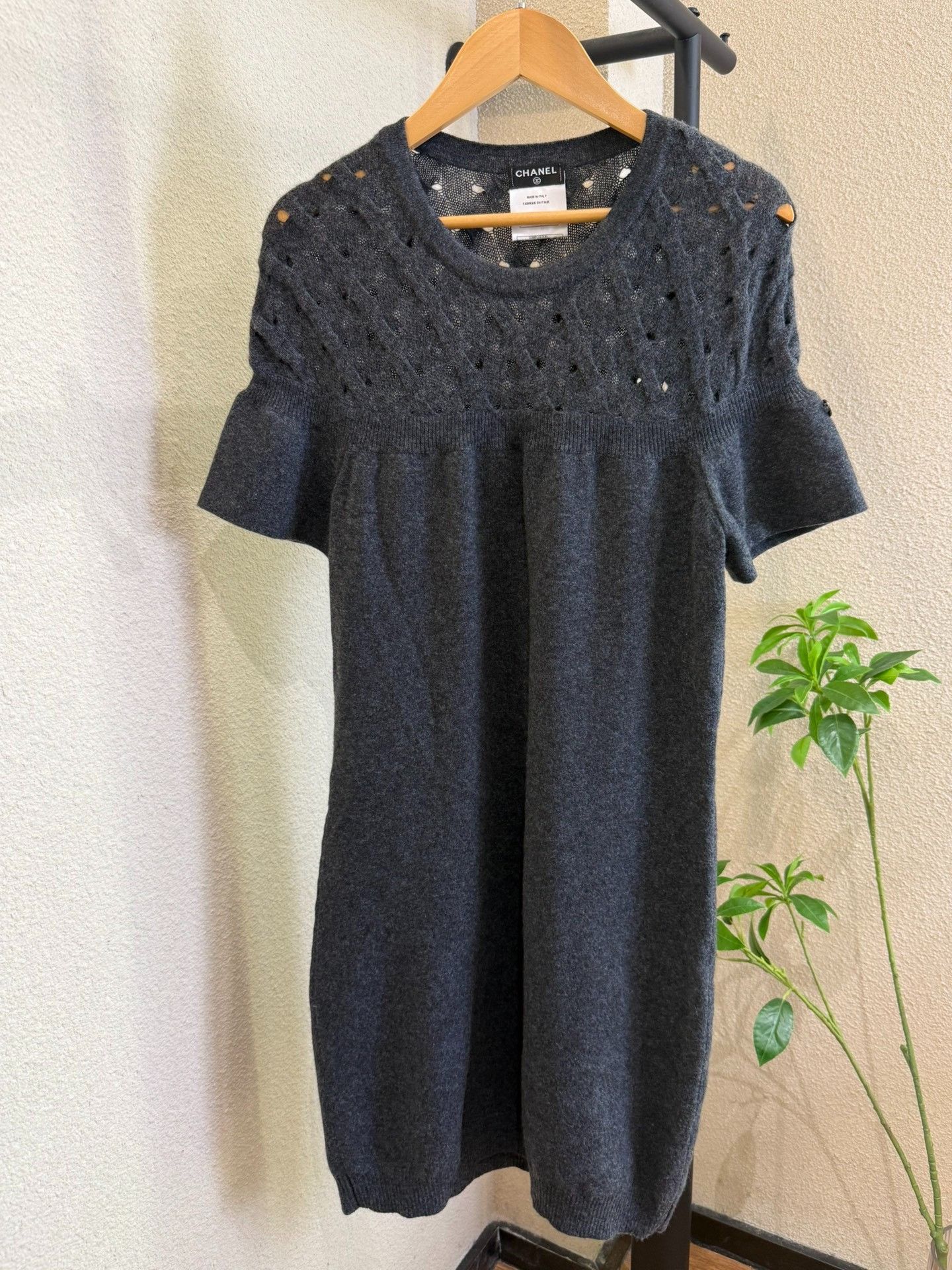 Chanel Chanel Black Cashmere Short-Sleeve Dress Size S / US 4 / IT 40 - 1 Thumbnail