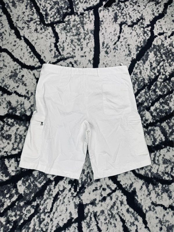 Prada Prada White tab shorts white 50 M 32 Size US 32 / EU 48 - 4 Thumbnail