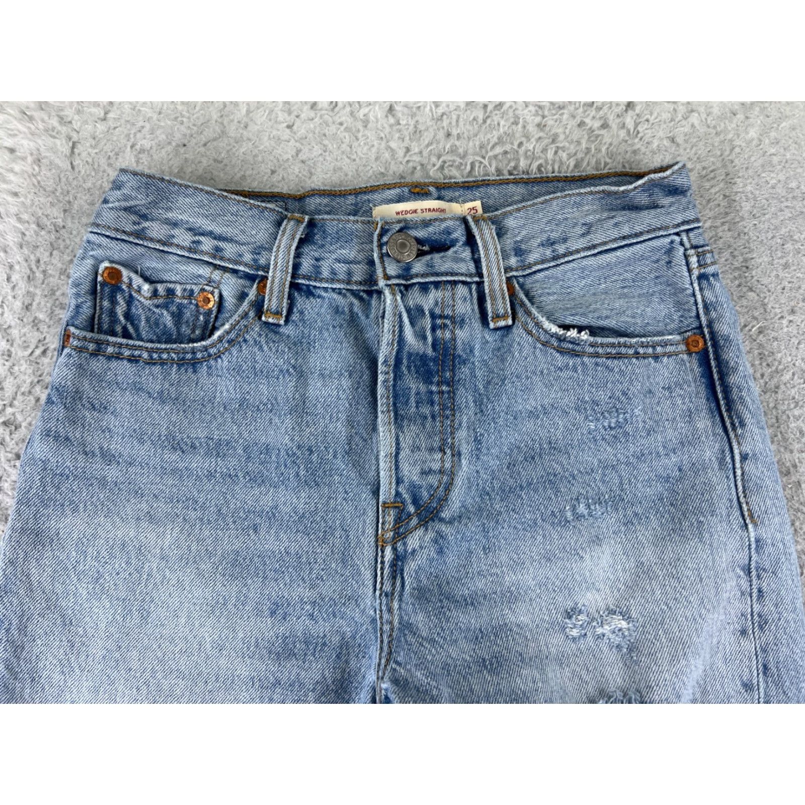 Levi's Levi's Women's Jeans 25 Blue Denim Distressed Wedgie Fit Regular Fit Size 42" / US 20 - 4 Thumbnail