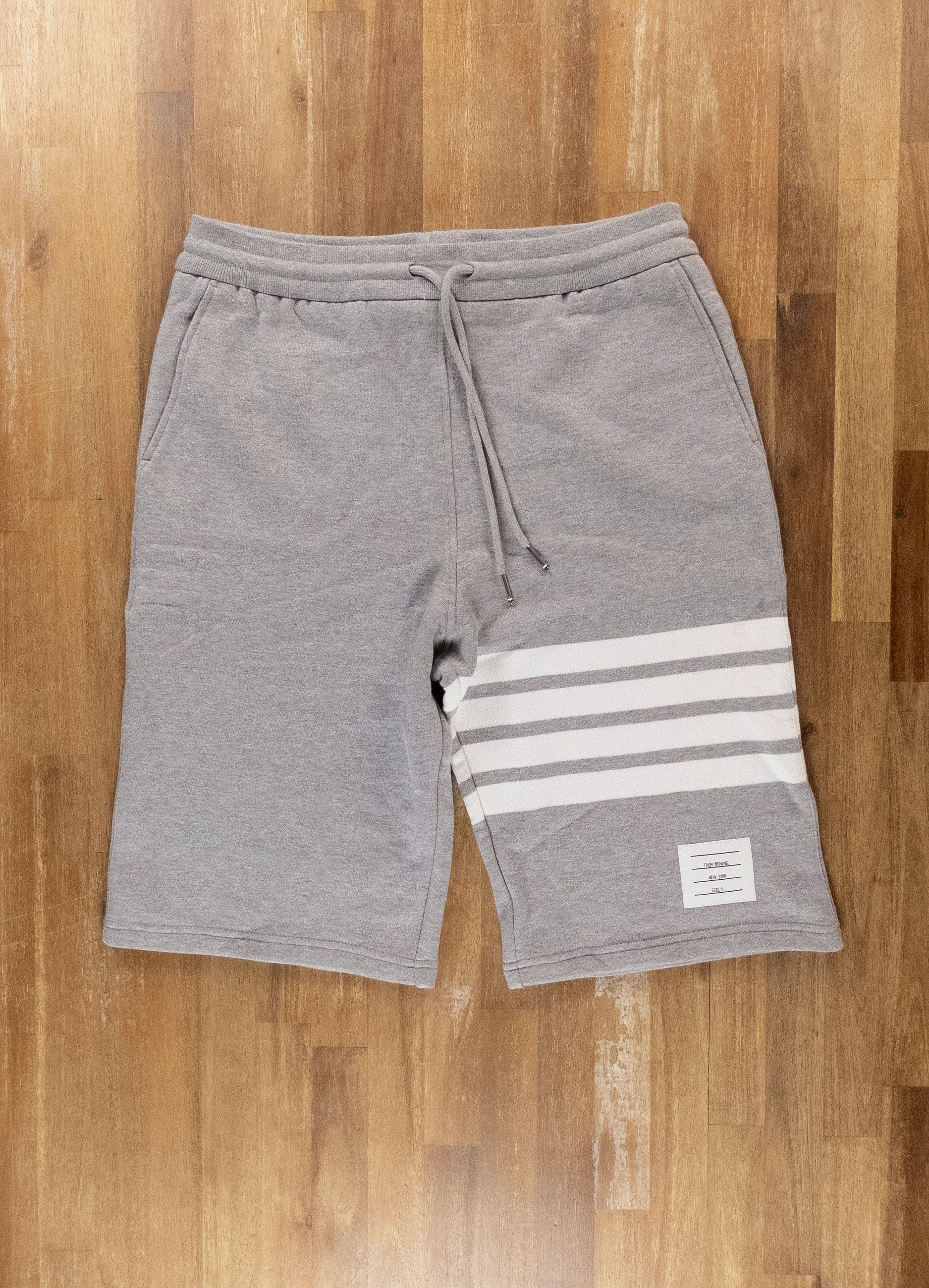 Thom Browne THOM BROWNE gray cotton sweat bermuda shorts Medium Size US 32 / EU 48 - 4 Thumbnail