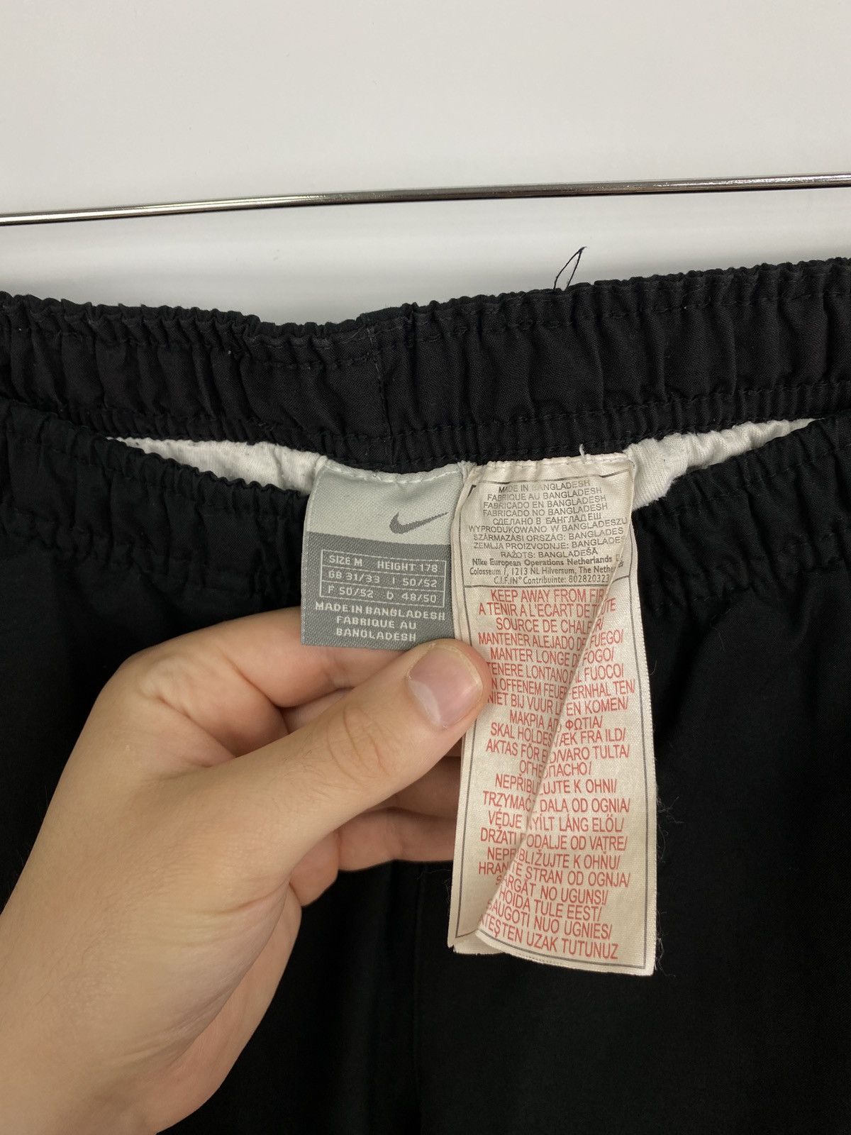 Nike 🇺🇸 Vintage 90s Nike Nylon Track Pants Y2K Rare Retro Hype Size US 34 / EU 50 - 7 Thumbnail