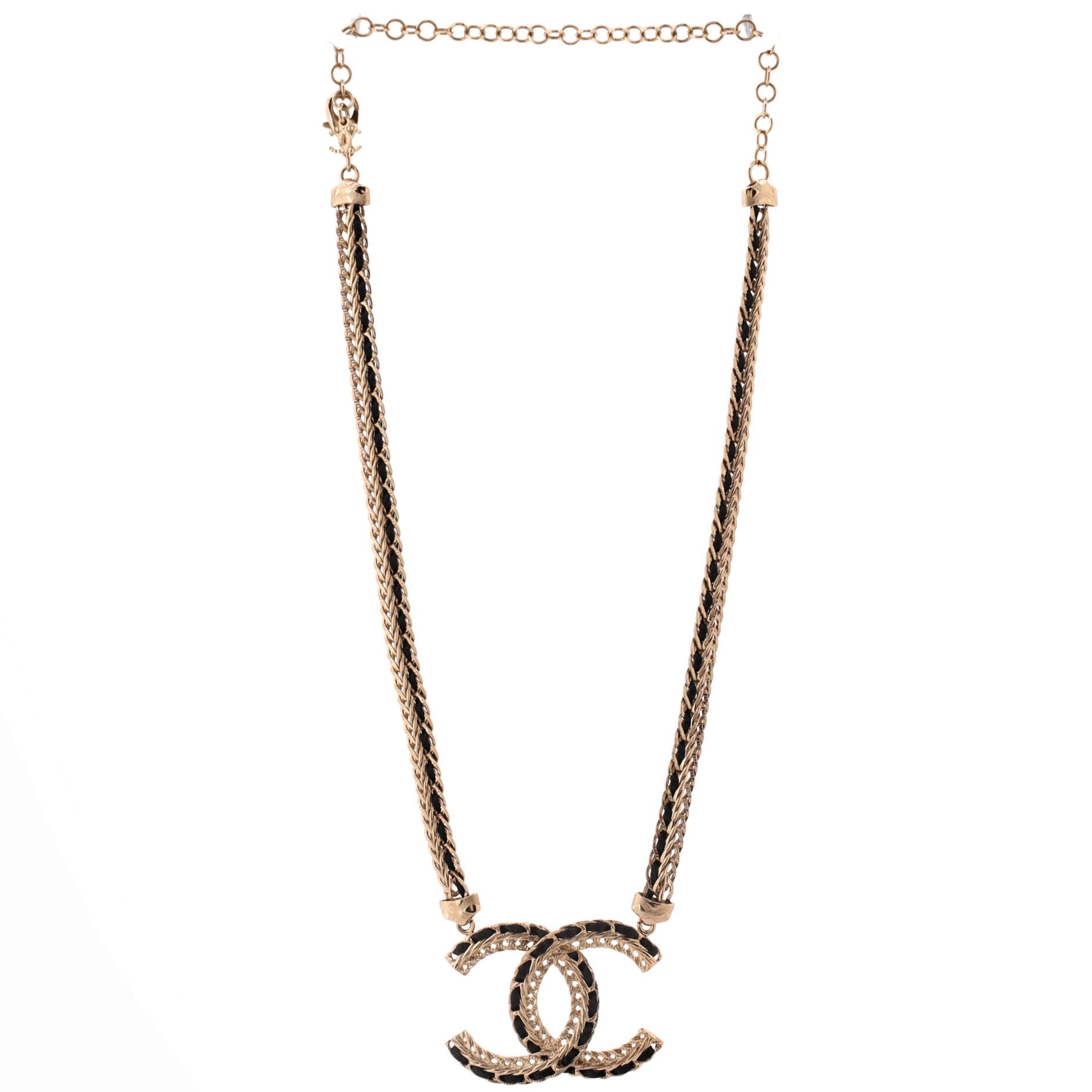 Chanel CC Double Chain Pendant Necklace Metal and Leather Size ONE SIZE - 1 Thumbnail