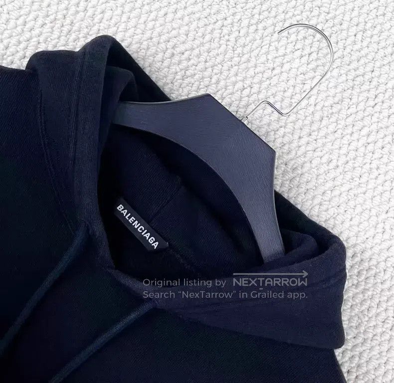 Balenciaga Balenciaga Black back anti-war logo small letter logo hood Size US S / EU 44-46 / 1 - 3 Thumbnail