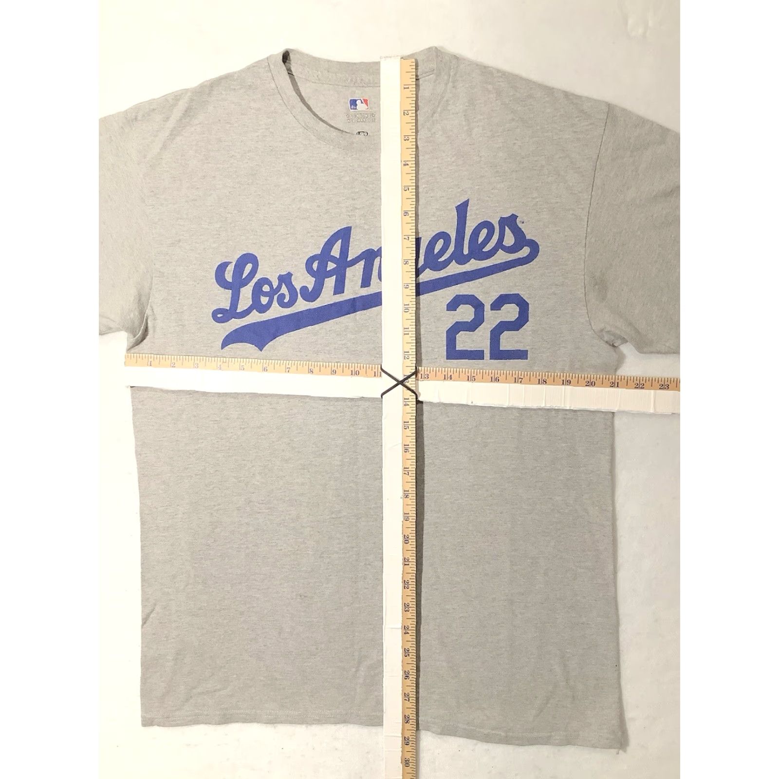 MLB LA Dodgers Kershaw 22 T Shirt Size Large Mens Gray MLB Short Sleeve Size US L / EU 52-54 / 3 - 7 Thumbnail
