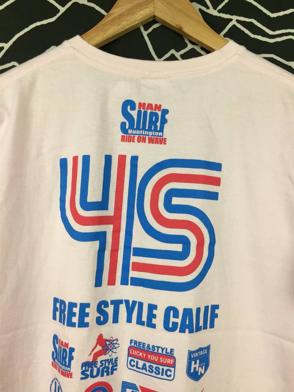 Vintage Han Surf Ride On Wave Free Style Surf Designs Tee Size US M / EU 48-50 / 2 - 5 Thumbnail
