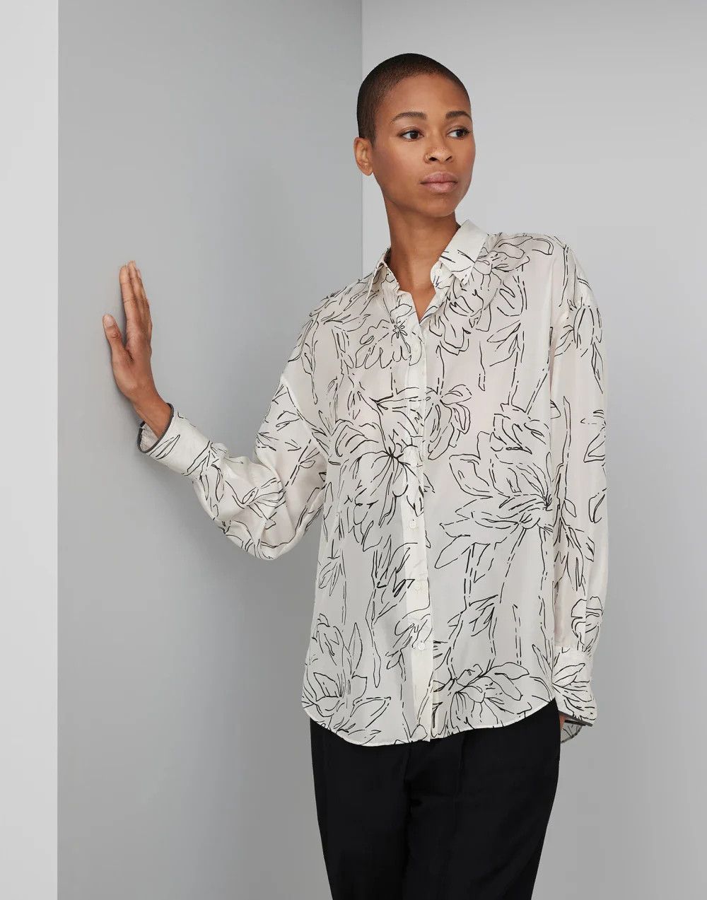 Brunello Cucinelli o1w1db10825 Blouse in Open White Size L / US 10 / IT 46 - 1 Thumbnail