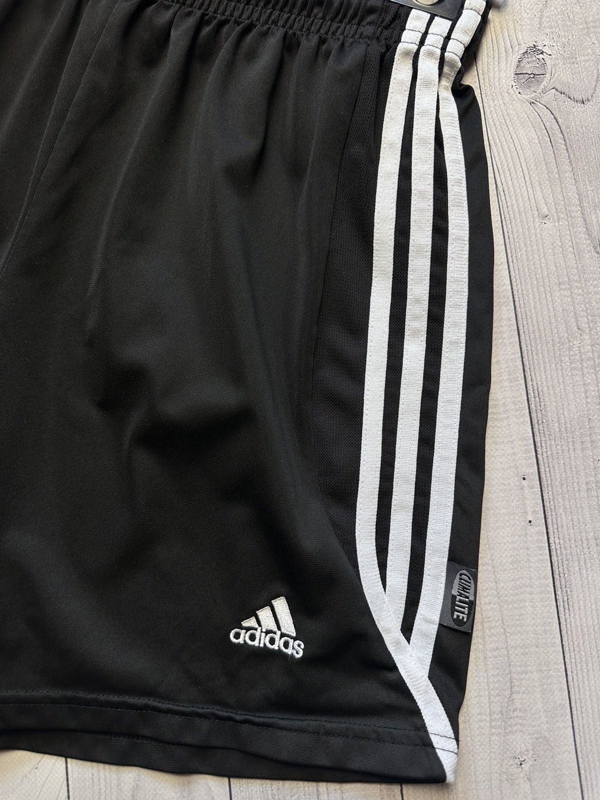 Adidas × Vintage Vintage adidas new Castle United soccer shorts size S Size US 30 / EU 46 - 3 Thumbnail