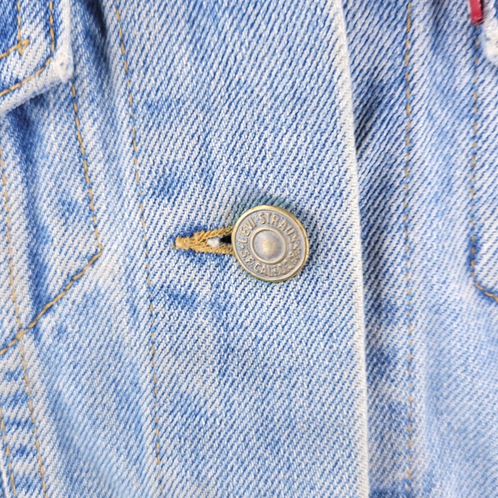 Levi's VINTAGE Levi's Jacket Womens XS Blue Denim Jean Trucker Light Wash Button Red Tab Short XS Blue Denim Size 26" / US 2 / IT 38 - 2 Thumbnail