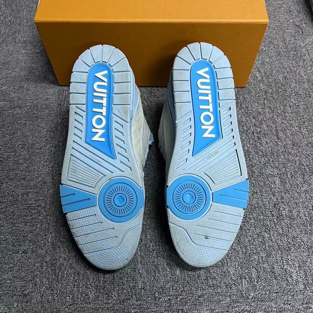 Louis Vuitton louis vuitton blue low-top sneakers size 9 Size US 9 / EU 42 - 5 Thumbnail
