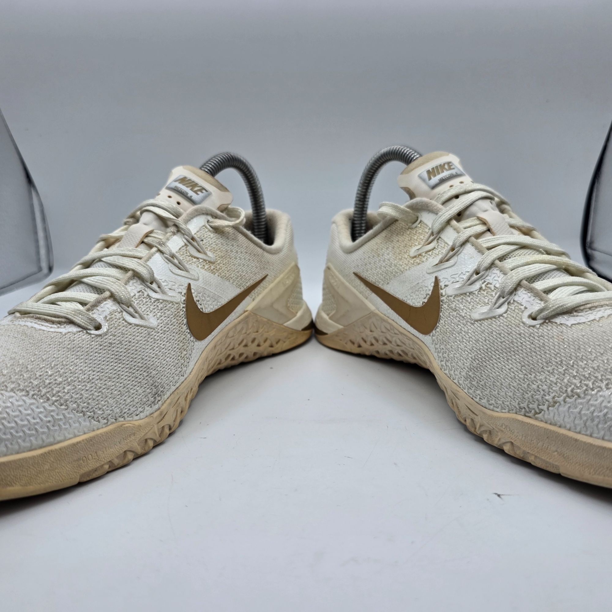 Nike Nike Metcon 4 Womens Size 8 Champagne Metallic Gold Training Size US 8 / IT 38 - 3 Thumbnail