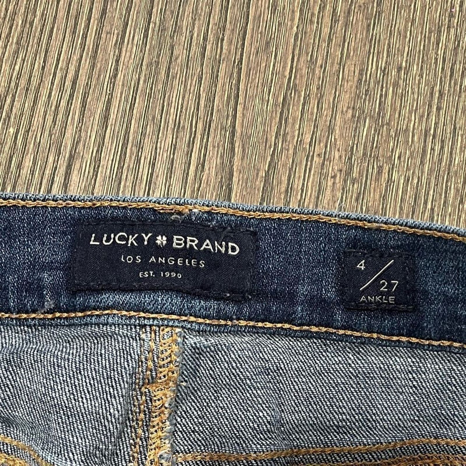 Lucky Brand Lucky Brand Mid-Rise Straight Sweet Jeans Relaxed Fit Size 27" / US 4 / IT 40 - 2 Thumbnail