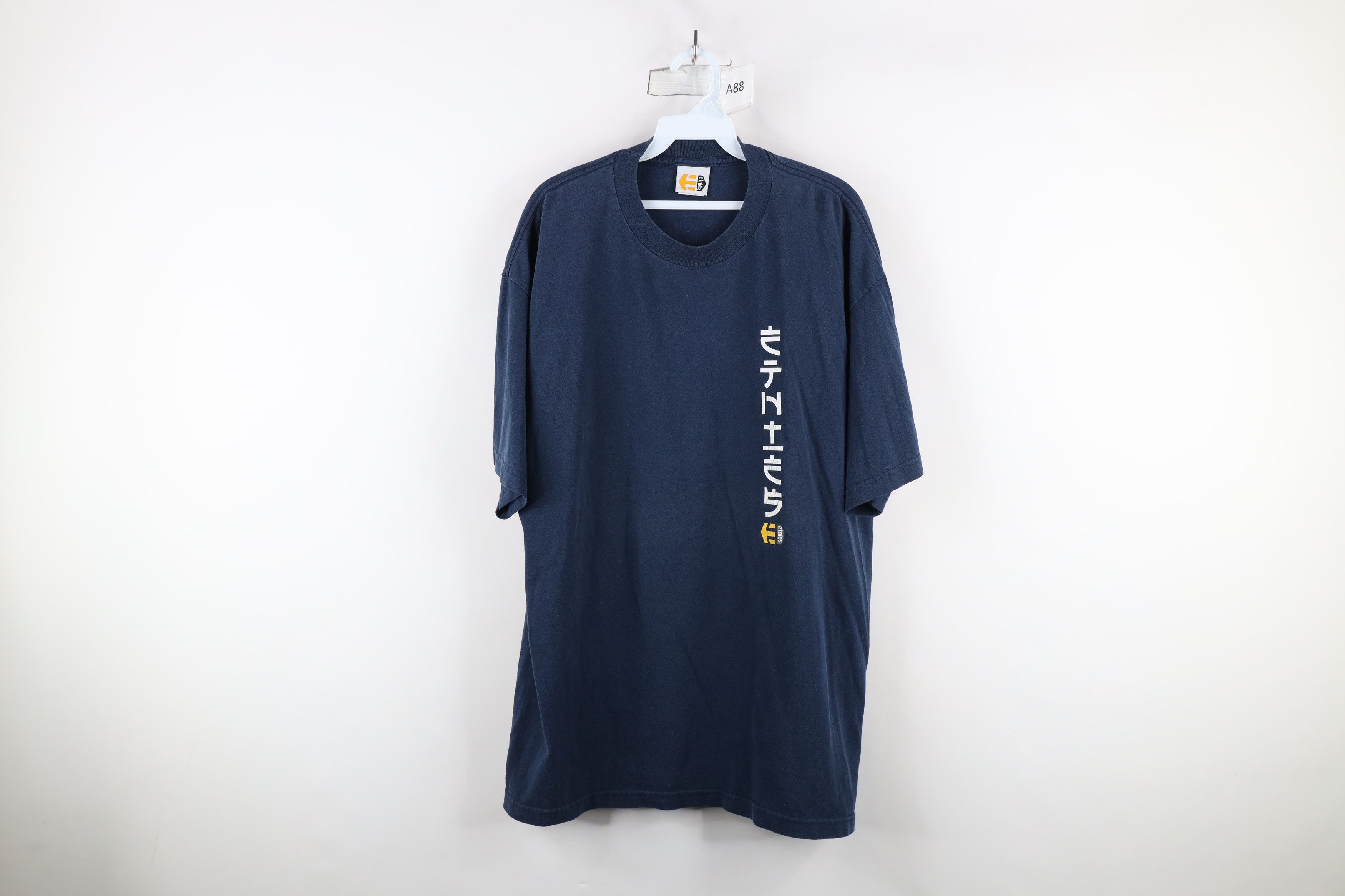 Etnies × Vintage Vintage 90s Etnies Japan Skateboarding T-Shirt Blue USA Size US XL / EU 56 / 4 - 1 Thumbnail