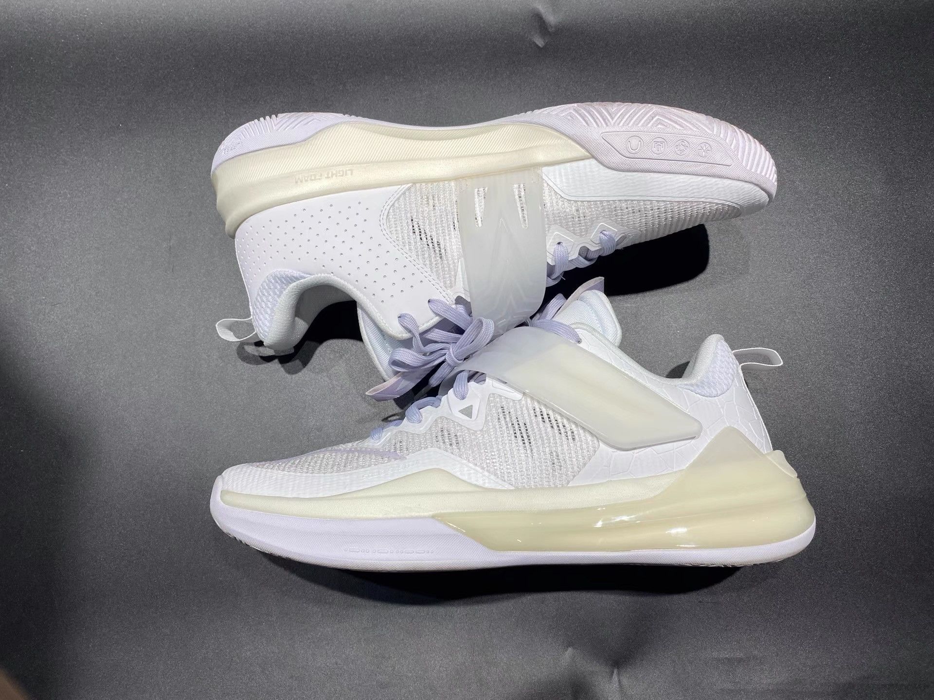 Li-Ning Li-Ning Blade 3 White Purple K36 Size US 11 / EU 44 - 7 Thumbnail