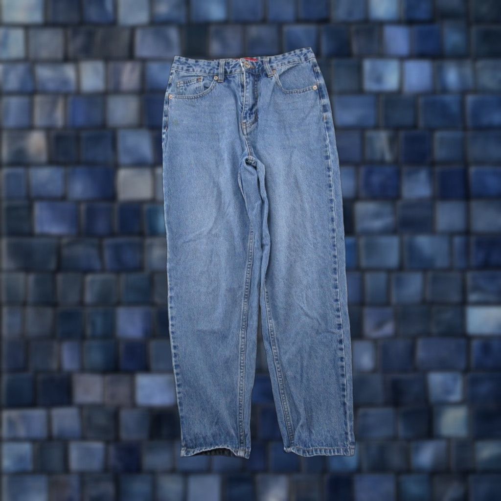 Vintage VTG Union Bay Jeans Tapered Leg High Rise Mom Size 3 Blue Denim Read Women's Size 26" / US 2 / IT 38 - 1 Thumbnail