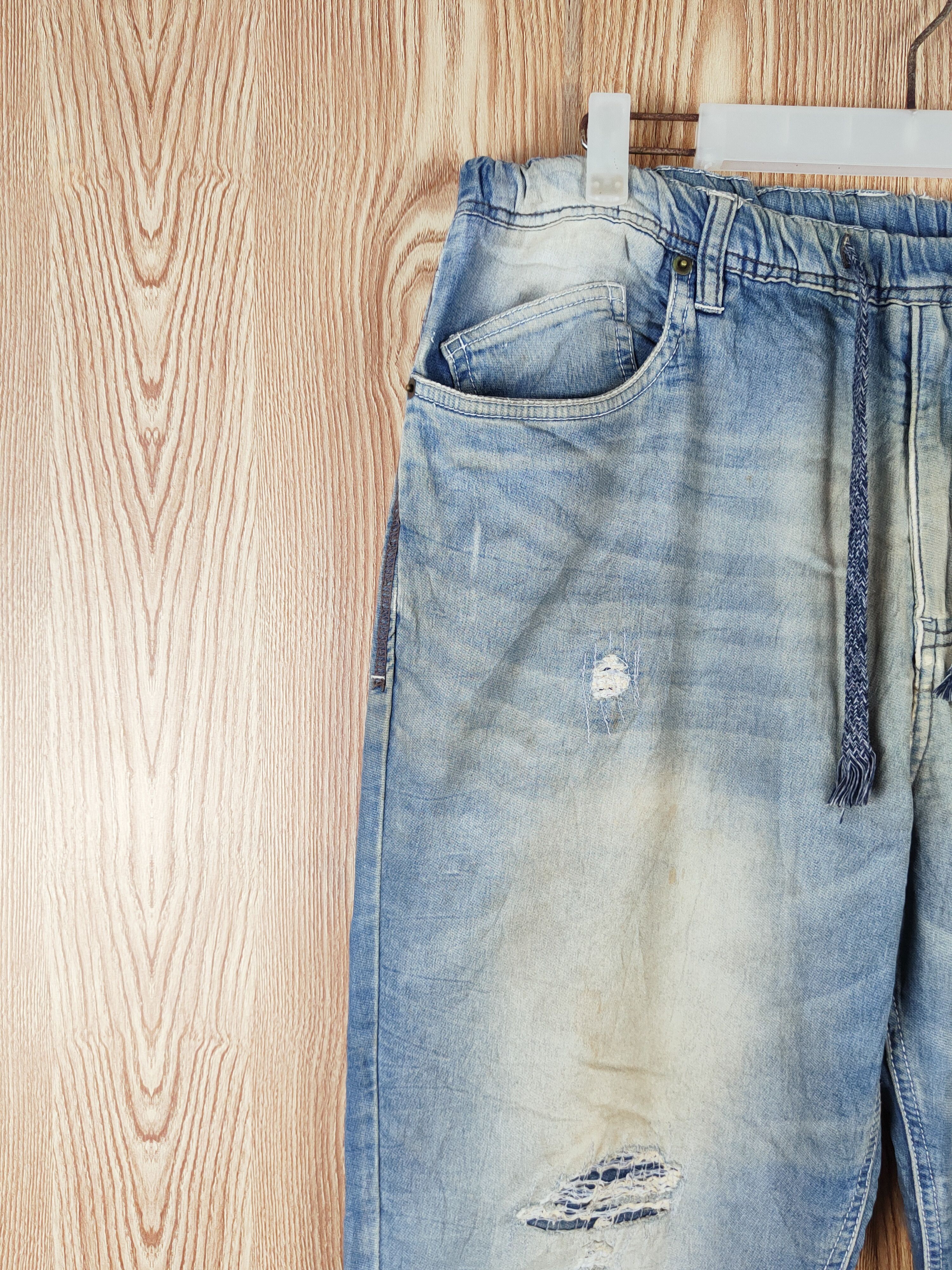Japanese Brand × Vintage Oil Cake Blue Faded Distressed Ripped Soft Jeans Size US 32 / EU 48 - 3 Thumbnail