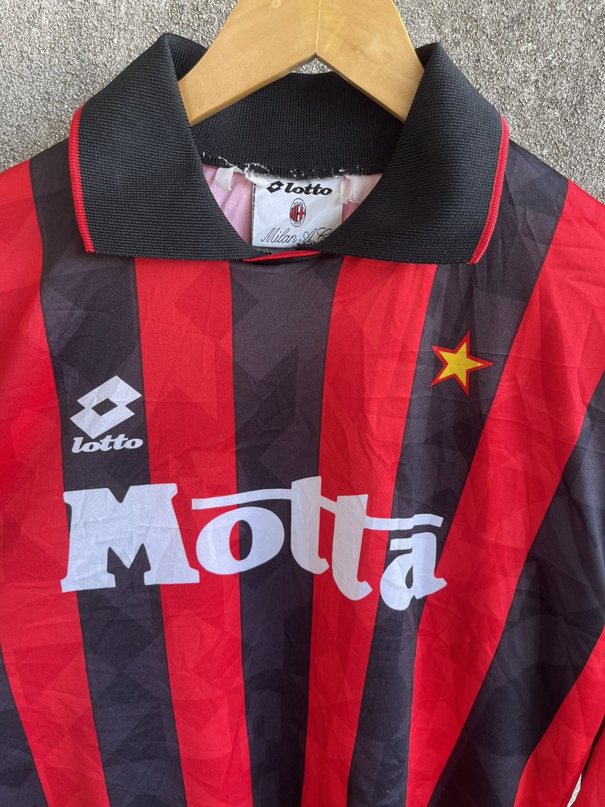Lotto Sport Vintage’93-94🔥AC MILAN🔥LOTTO HOME FOOTBALL CLUB JERSEY L/S Size US L / EU 52-54 / 3 - 4 Thumbnail
