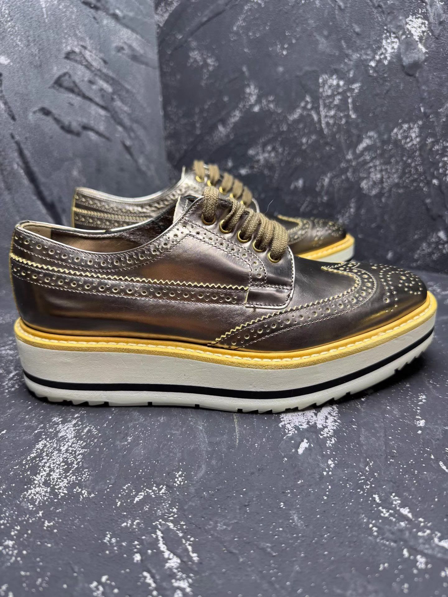 Prada Prada Gold Platform Sneakers Q10 Size US 5 / IT 35 - 5 Thumbnail
