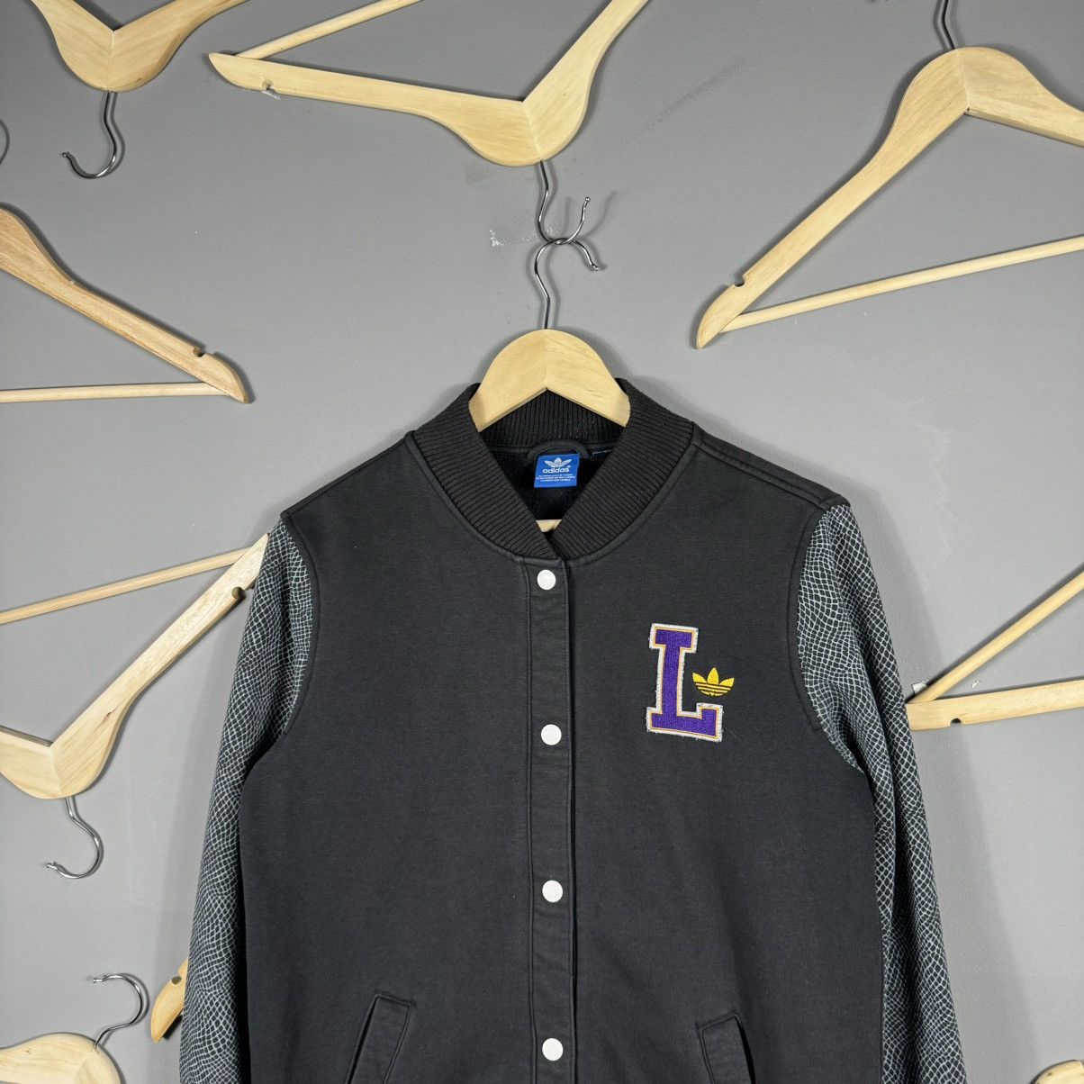 Adidas × NBA Adidas Original Jual Varsity LA Lakers Jacket M69953 Size M / US 6-8 / IT 42-44 - 4 Thumbnail