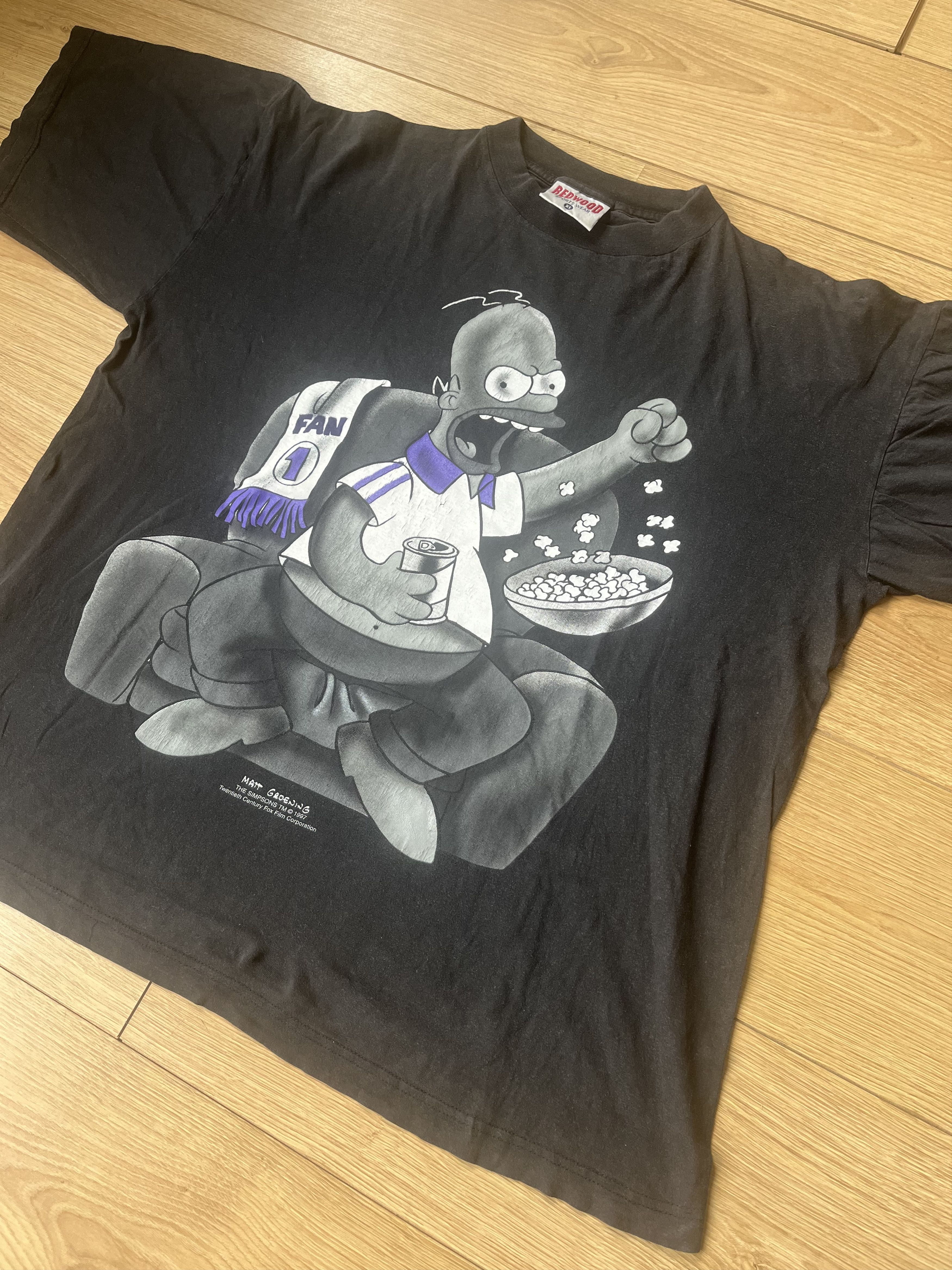 The Simpsons Vintage “1997 Homer Soccer” T-shirt Size US XL / EU 56 / 4 - 1 Thumbnail