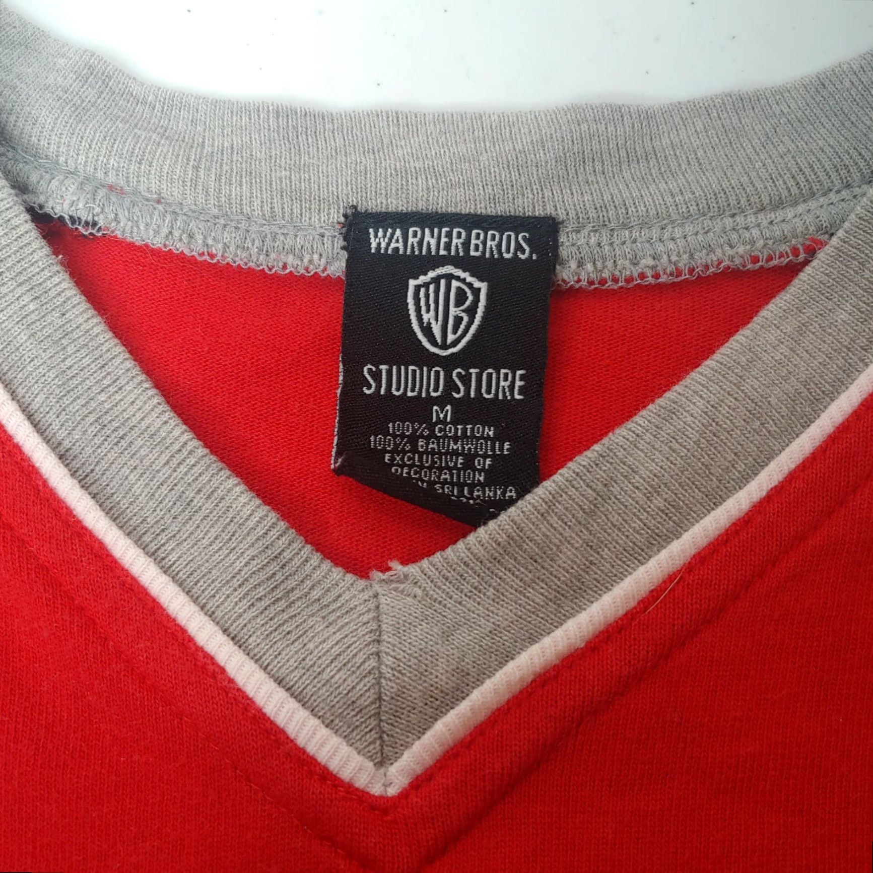 Vintage VINTAGE Warner Bros T-Shirt 90s Cartoon Looney Tunes Bugs Bunny Marvin the Martian Red Adult Medium Mens Size US M / EU 48-50 / 2 - 7 Thumbnail