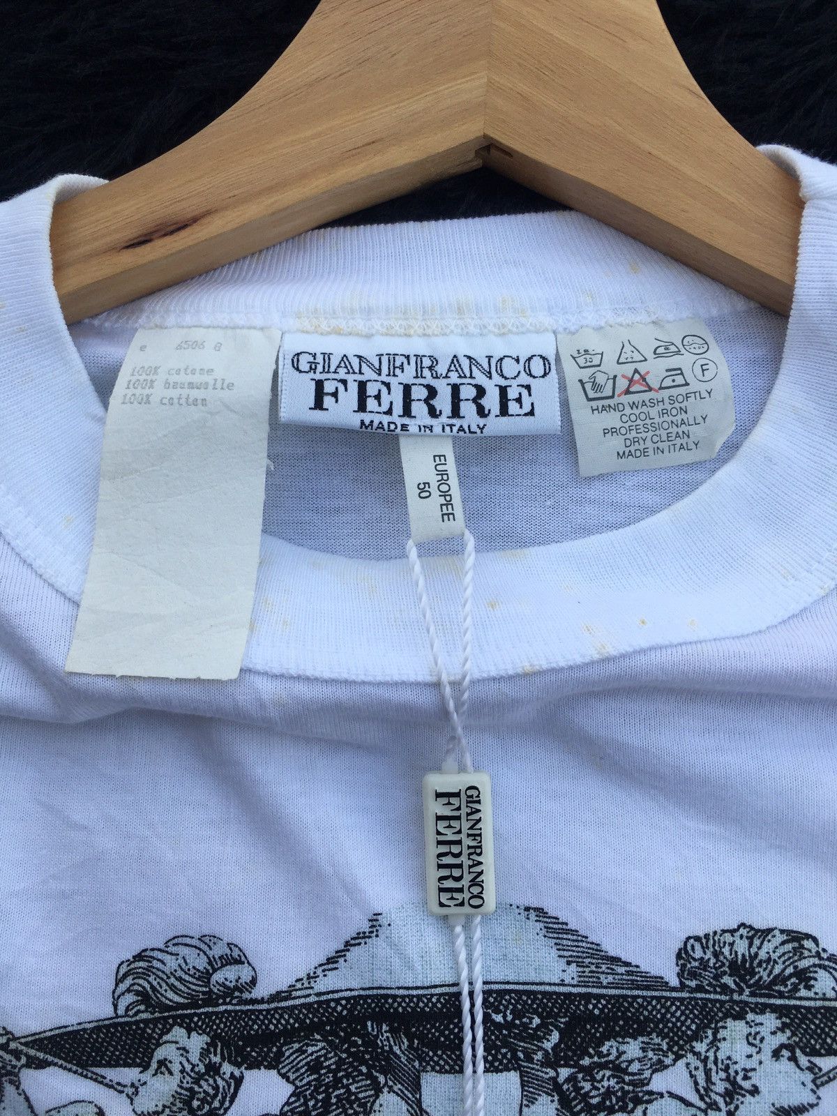 Gianfranco Ferre Rare Vintage Gianfranco Ferre Italy Tshirt Size US L / EU 52-54 / 3 - 13 Thumbnail