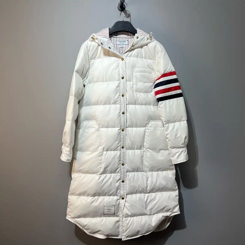 Thom Browne Thom Browne Long White Puffer Coat for Women 0089 Size S / US 4 / IT 40 - 1 Thumbnail
