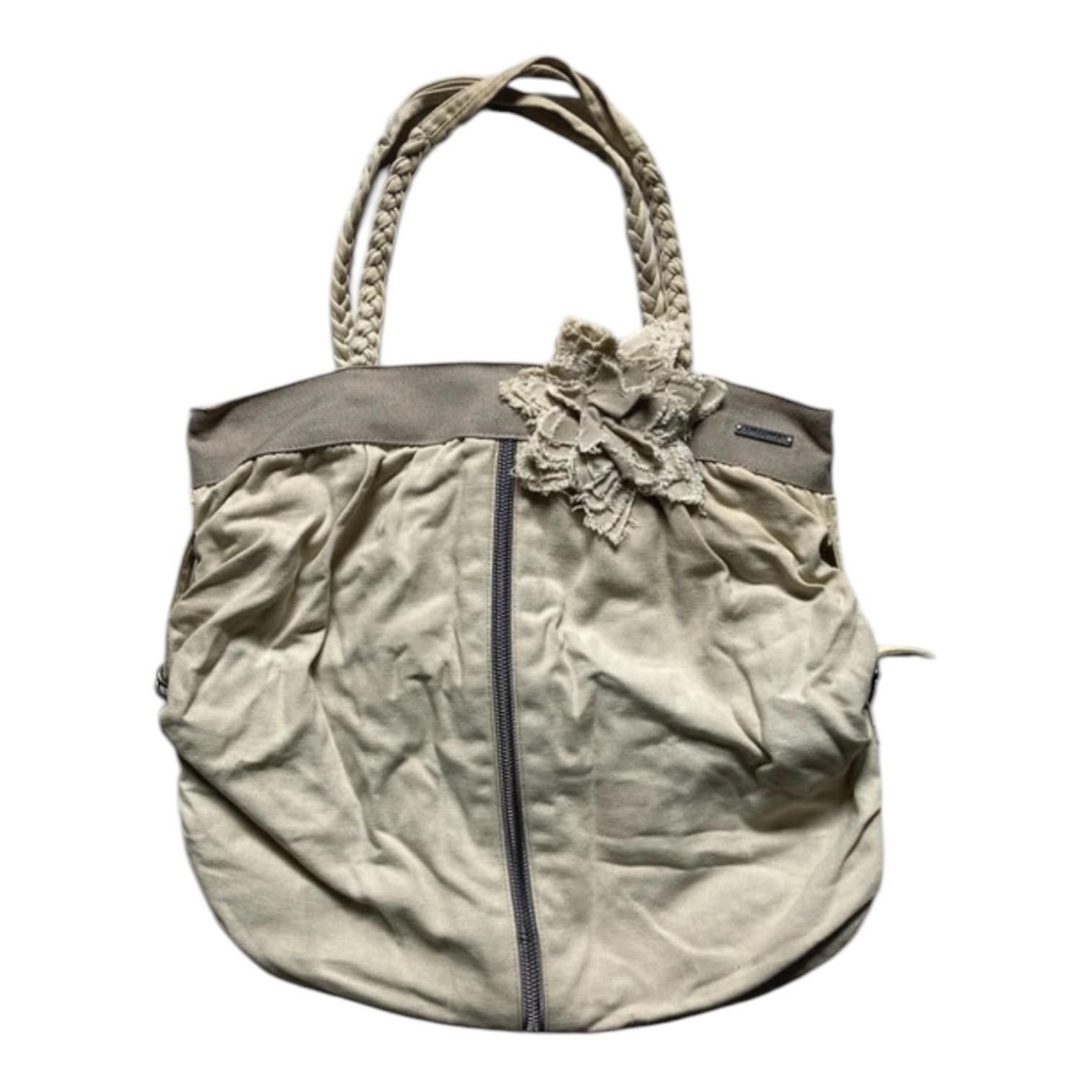 Cop Copine The Cop Copine Floral Cross Zipper Bag Size ONE SIZE - 3 Thumbnail